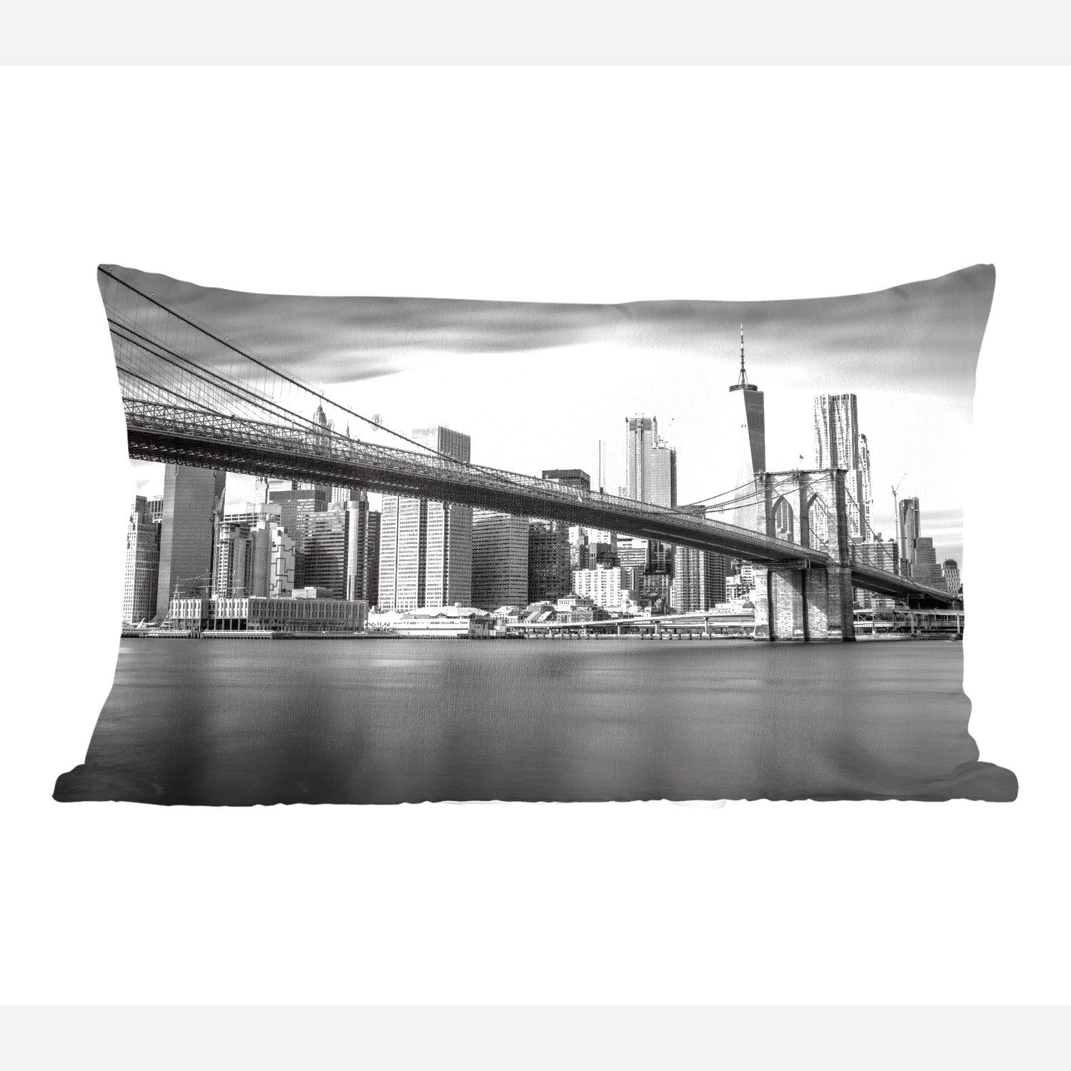 MuchoWow Dekokissen Architektur - New York - Brooklyn Bridge - Wasser - Schwarz und weiß, Wohzimmer Dekoration, Zierkissen, Dekokissen mit Füllung, Schlafzimmer