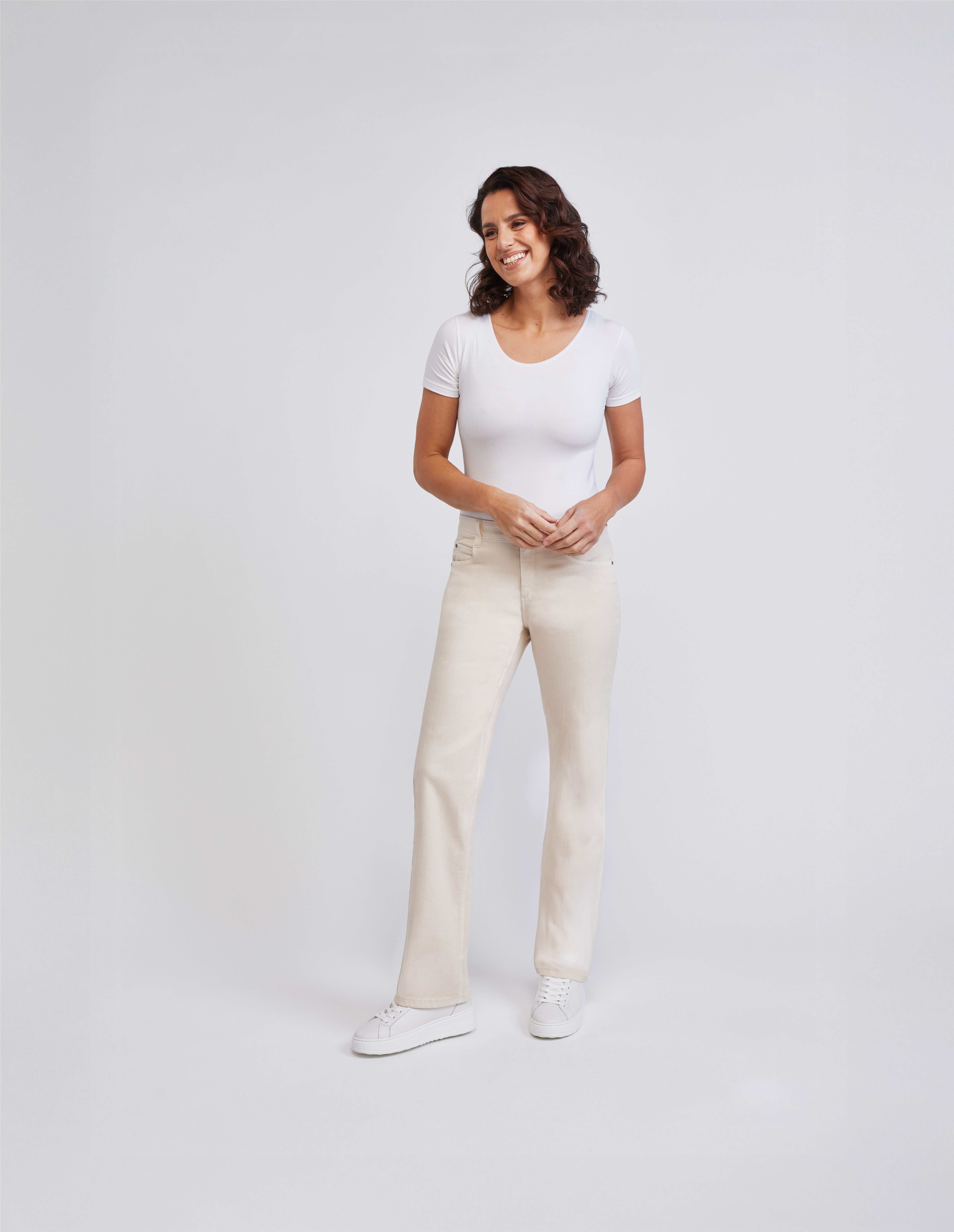 wonderjeans 5-Pocket-Jeans Relaxed Straight Cool, modern und vielseitig zu stylen