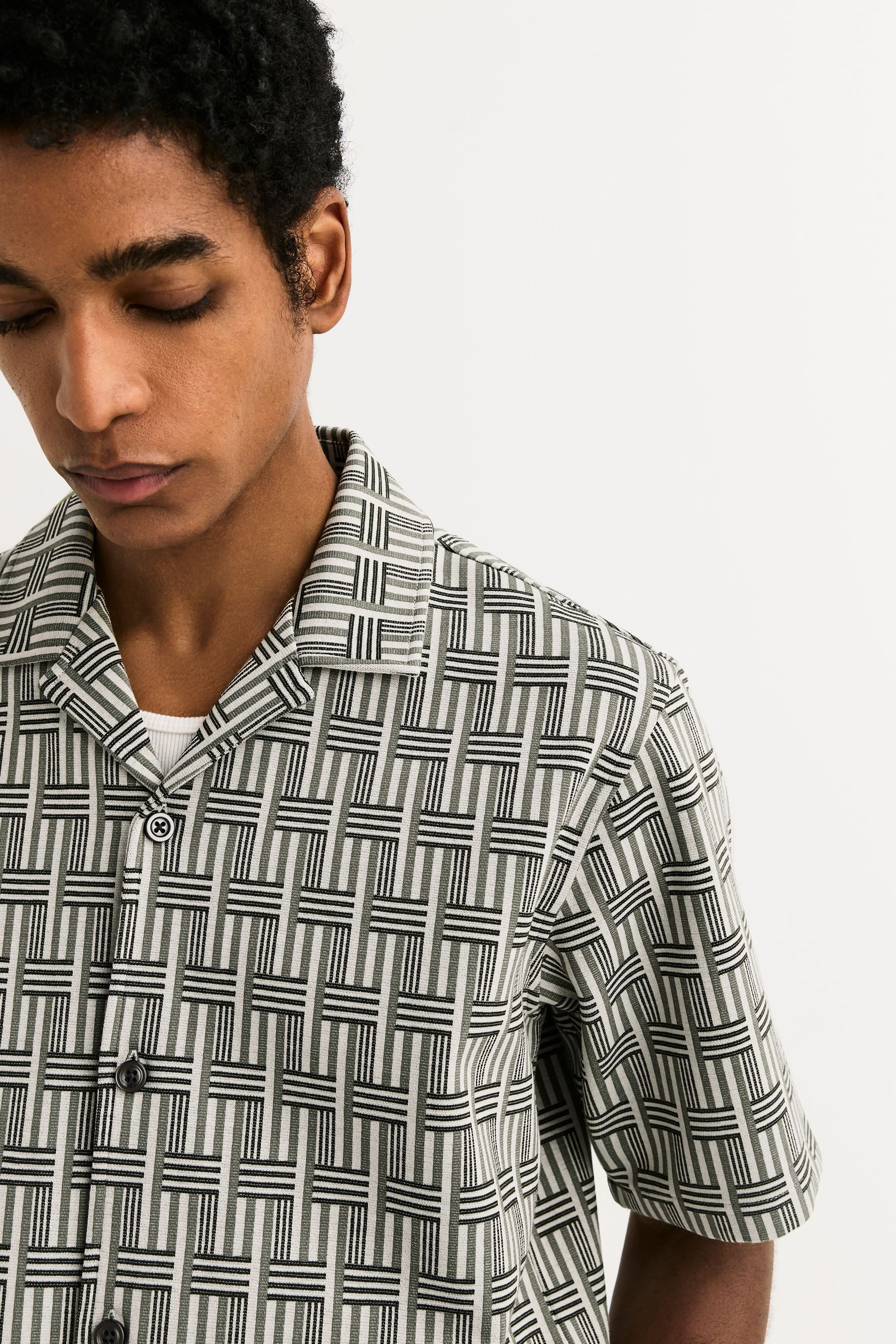 Next Kurzarmhemd Texturiertes Jersey-Hemd mit Streifen (1-tlg) – Bild 5 von 5