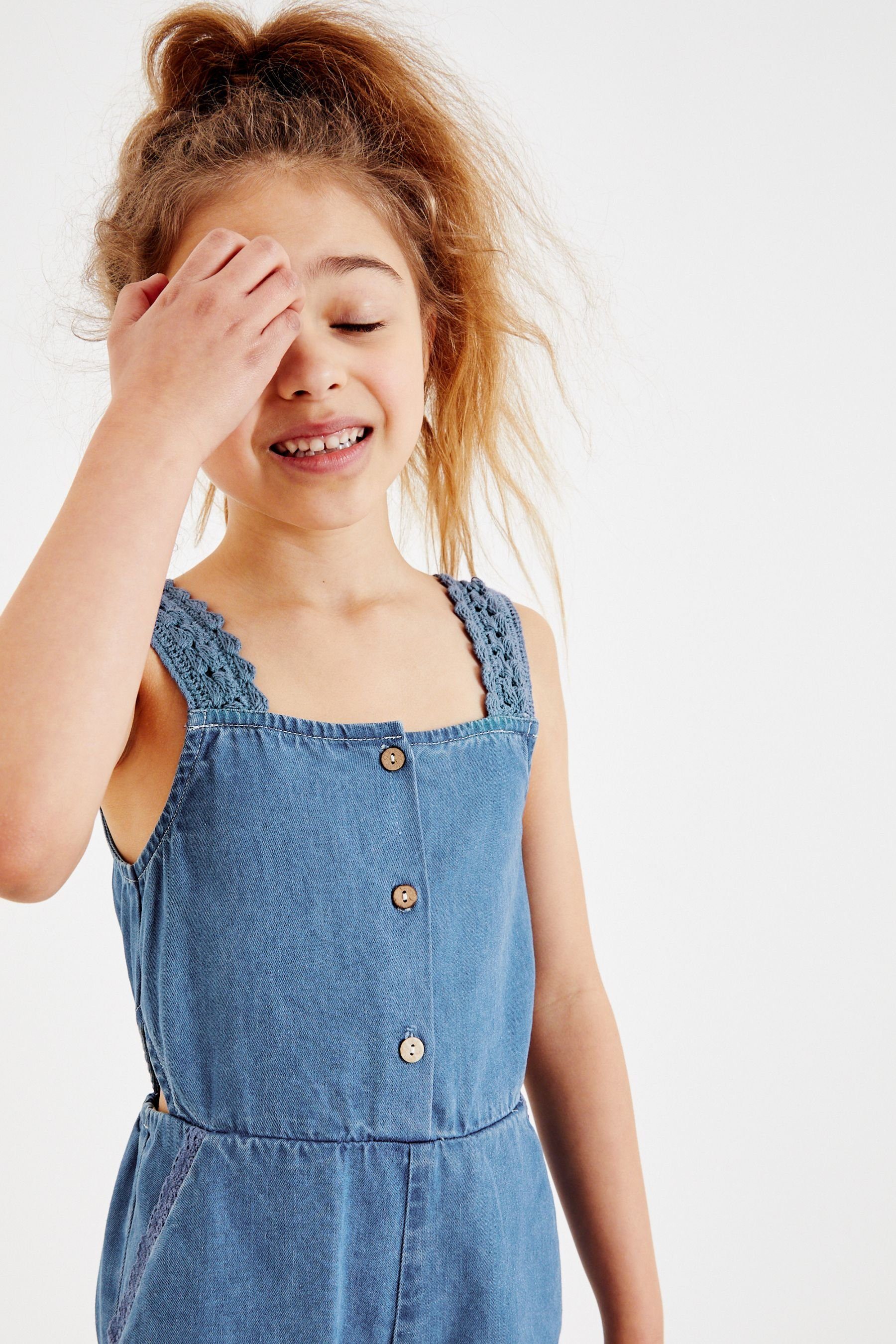 Next Playsuit Playsuit mit Trägern und Häkelbesatz (1-tlg)
