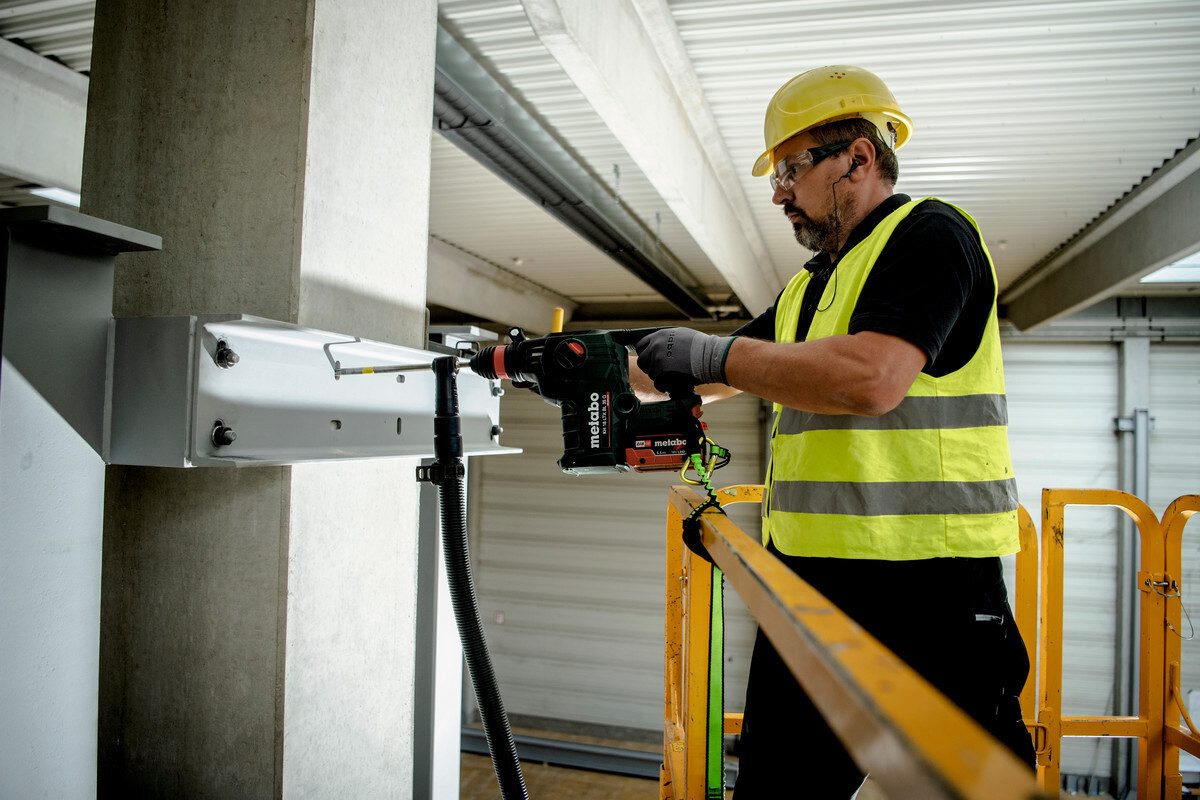 metabo Akku-Kombibohrhammer KH 18 LTX BL 35 Q, 18 V, max. 810 U/min, Kombihammer Ohne Akku in metaBOX 185 XL