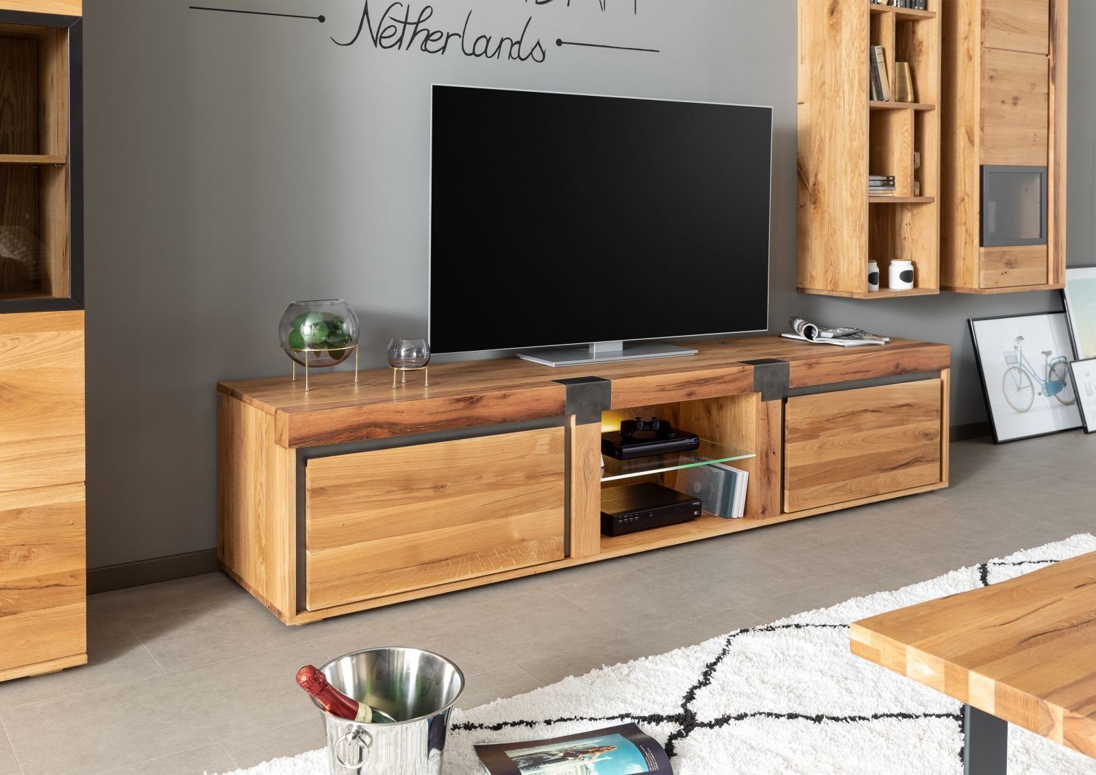 Massivmoebel24 TV-Board NEW AMSTERDAM (Massivholz), TV-Board Wildeiche / Zerreiche 220x48x50 natur geölt NEW AMSTERDAM #03