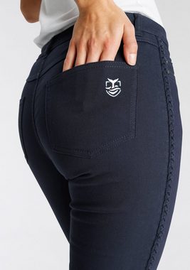 DELMAO Bermudas mit trendigen Details und kleiner Marken-Logo Stickerei - NEUE MARKE!