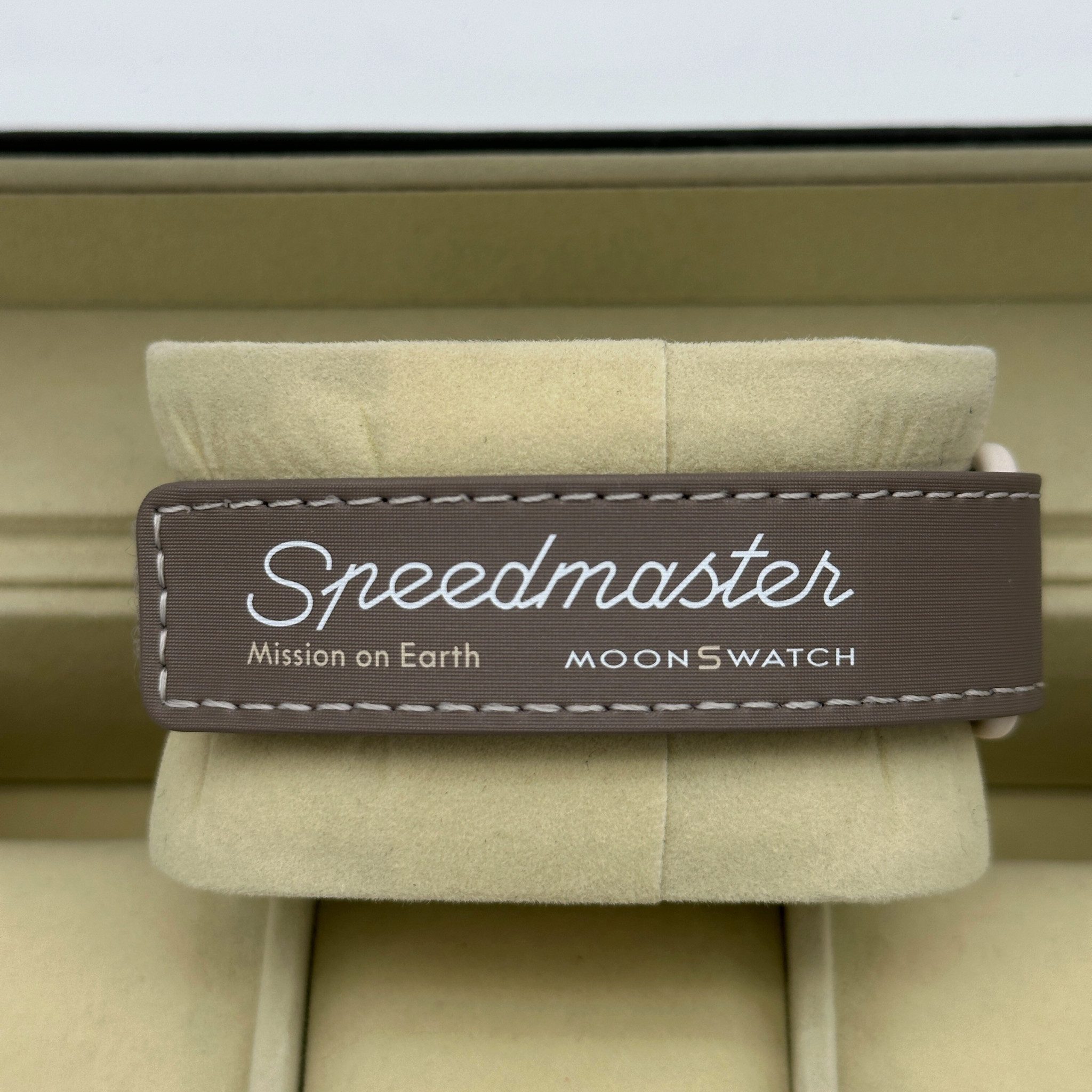 Swatch Chronograph Swatch Omega Moonswatch Mission on Earth Desert SO33T103 Mission on Earth Desert