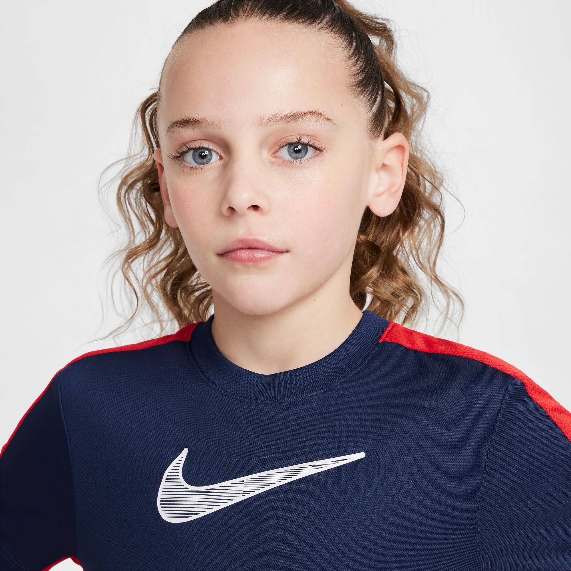 Nike T-Shirt K NK DF TRPHY23 SS TOP GX für Teens, sportlicher Stil, für Fitness und Freizeit