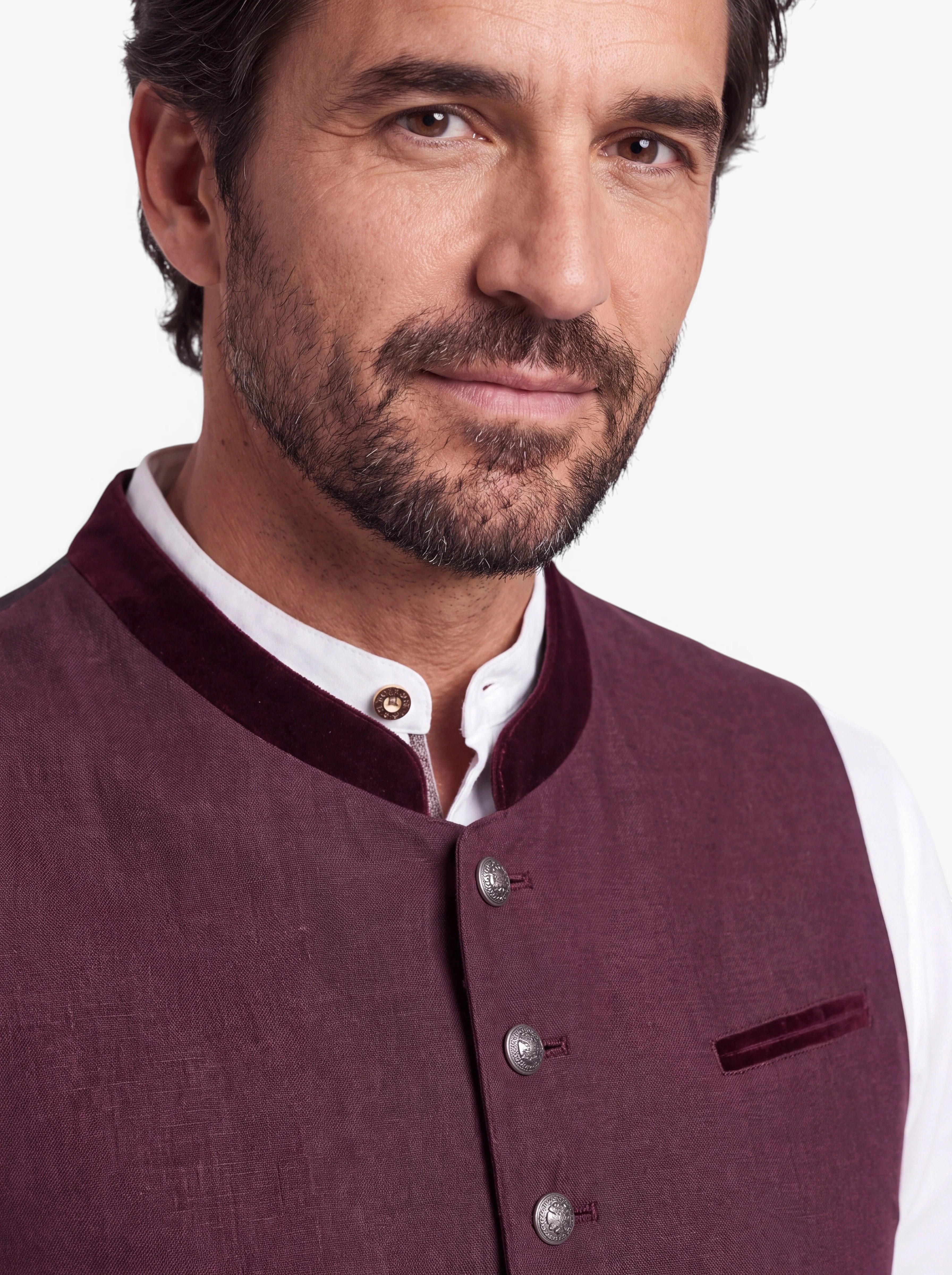 Moschen-Bayern Trachtenweste Kuno Stretch Herren Gilet mit Samtbesatz – Bordeaux – Bild 4 von 5