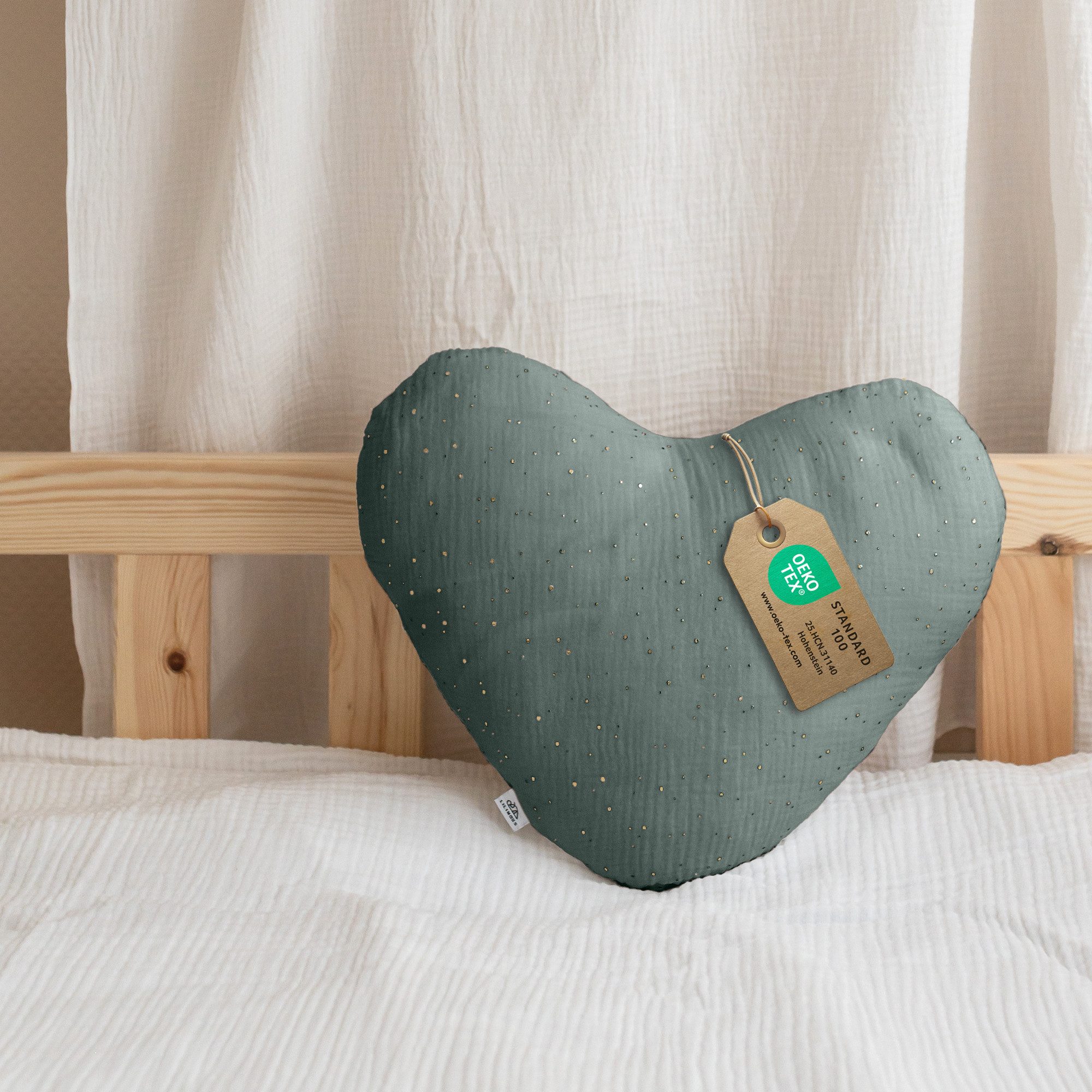 lilimaus Dekokissen Kuschelkissen Herz & Stern aus Musselin fürs Kinderzimmer, Kuschelkissen mit oder ohne Flatter - passend zu unserer Bettwäsche