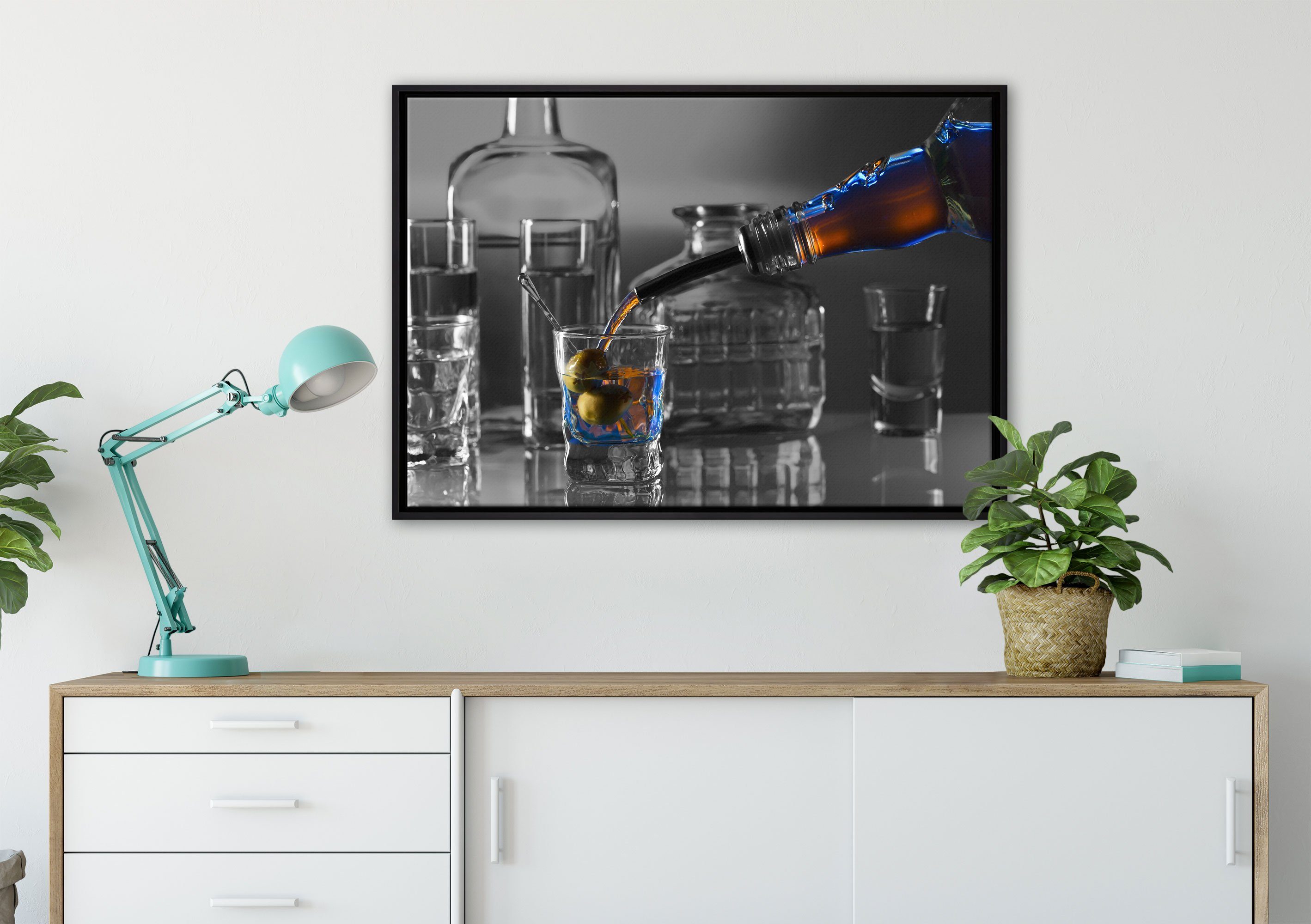 (1 Schattenfugen-Bilderrahmen inkl. bespannt, Alkohol Wanddekoration Leinwandbild mit gefasst, Oliven, in Pixxprint Zackenaufhänger einem Leinwandbild St), Shots fertig