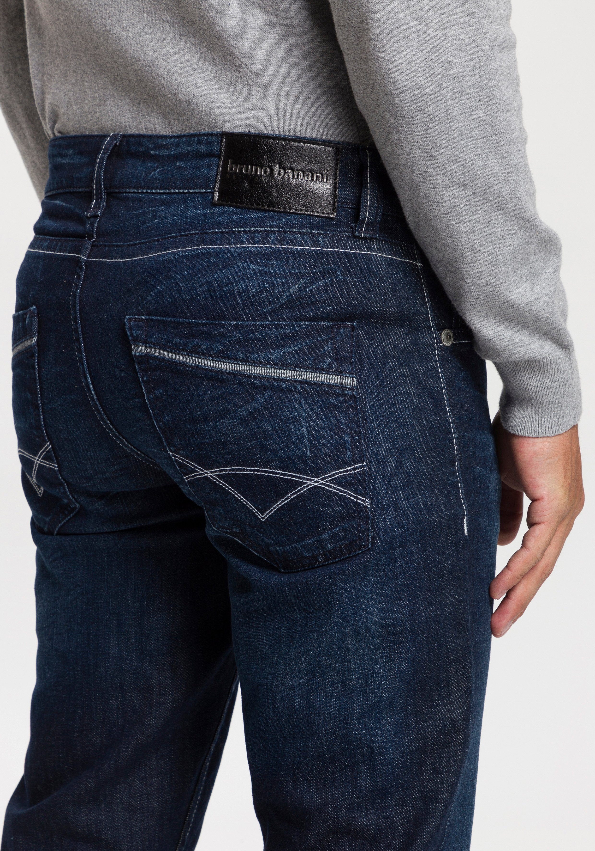 Bruno Banani Straight-Jeans Dylan gerade Beinform, Used-Waschung, niedrige Leibhöhe