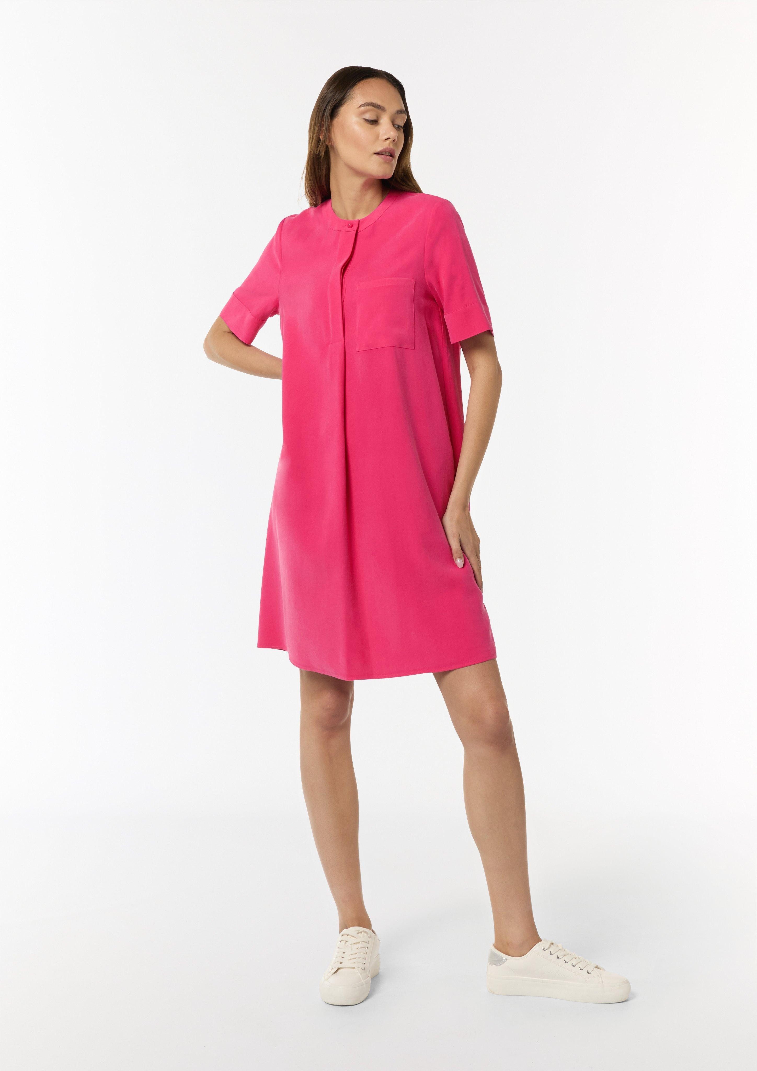 Minikleid Ausgestelltes T-Shirt-Kleid mit Stickerei