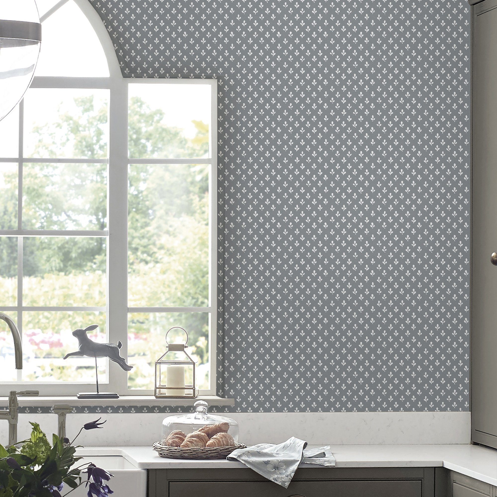 LAURA ASHLEY Vliestapete Trefoil Slate Grey, texturiert, floral, (1 St), 10mx52cm
