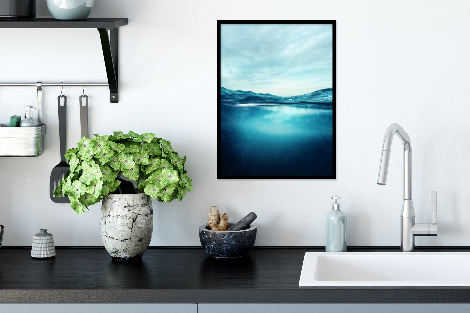 MuchoWow Poster Ozean - Poster, Schwarzem Rahmen, Bilderrahmen Kunstdruck, St), Gerahmtes Wasser mit - Blau, (1