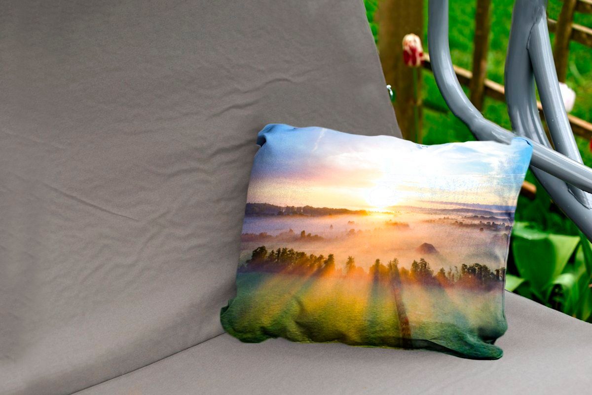 MuchoWow Dekokissen Farbenfroher Sonnenaufgang ruhigen Outdoor-Dekorationskissen, Landschaft, Dekokissenbezug, Kissenhülle über einer Polyester