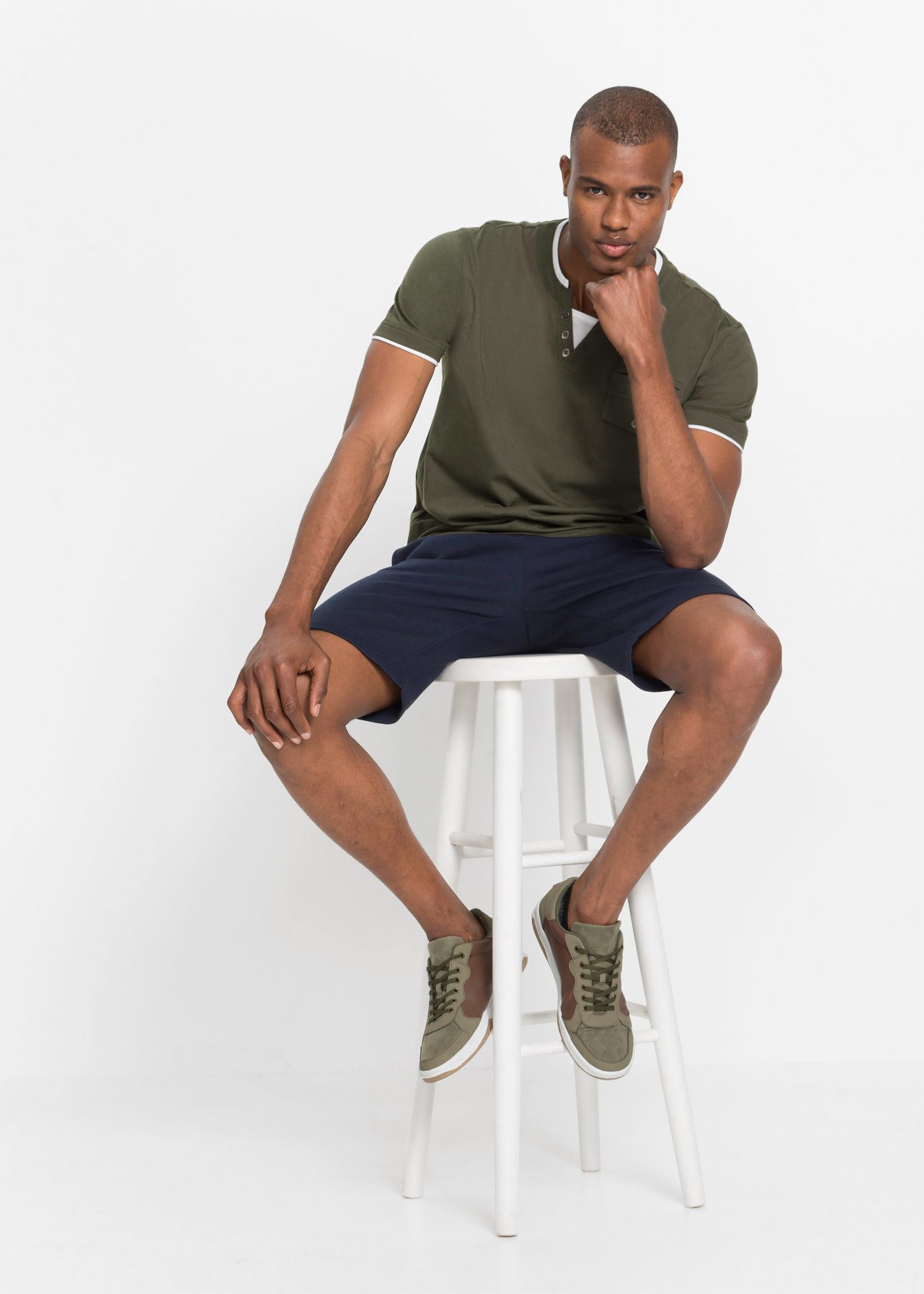 bonprix Sweatbermudas (1-tlg) elastischer Bund und seitlichen Einstecktaschen – Bild 5 von 5