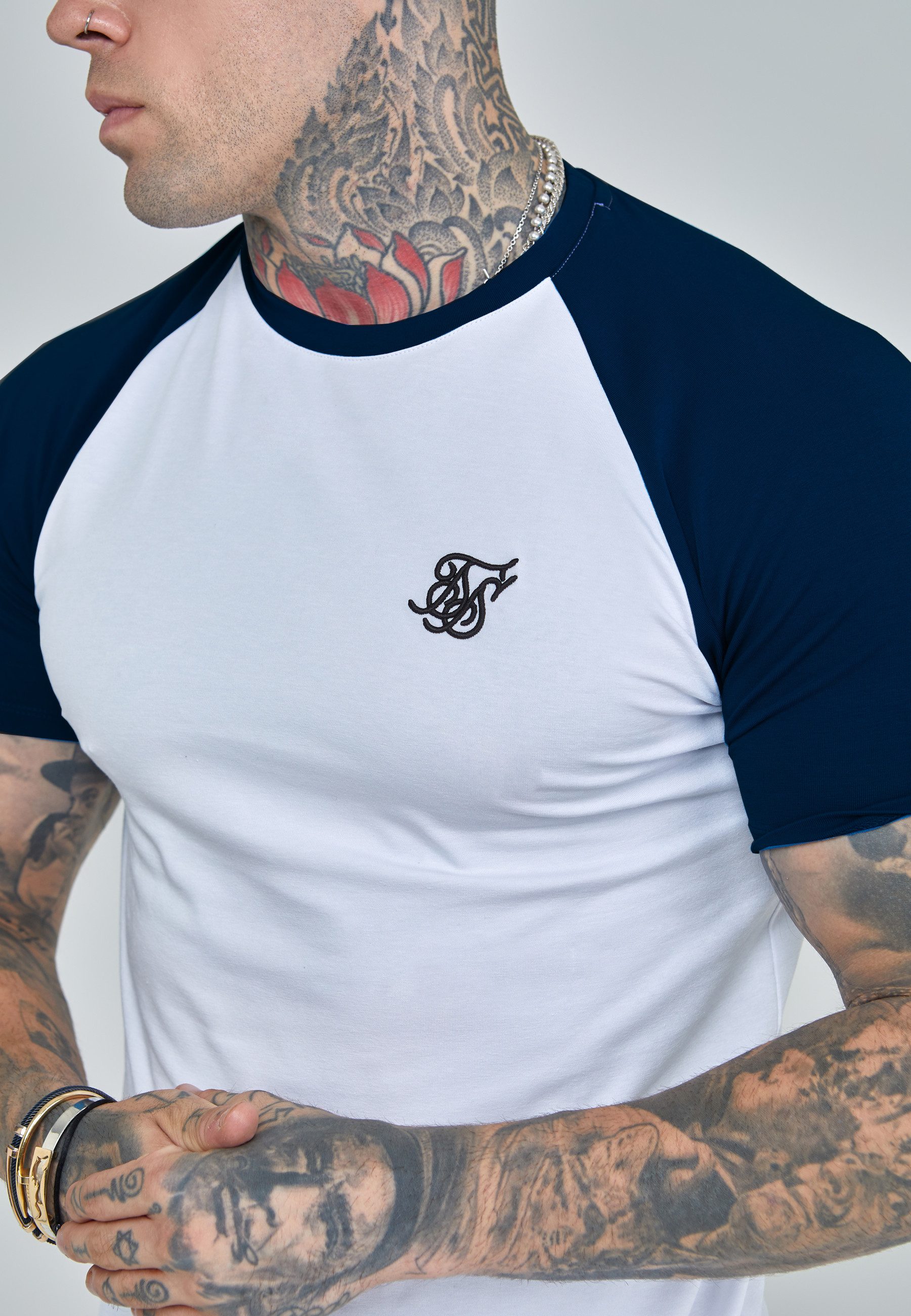 Siksilk T-Shirt SikSilk Herren Weiß and Navyblau Raglan T-Shirt