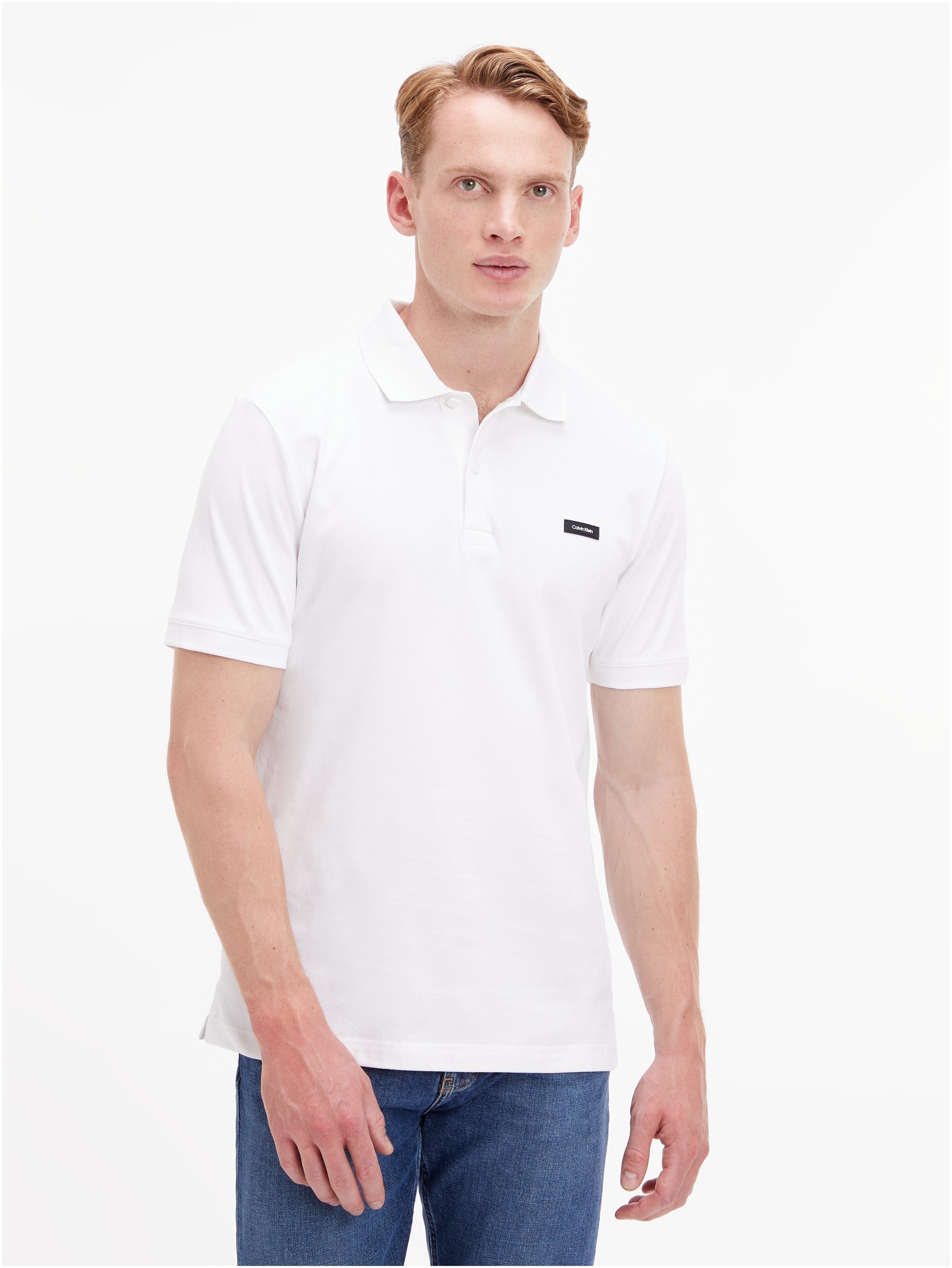 Calvin Klein Poloshirt mit Calvin Klein Logo auf der Brust weiß