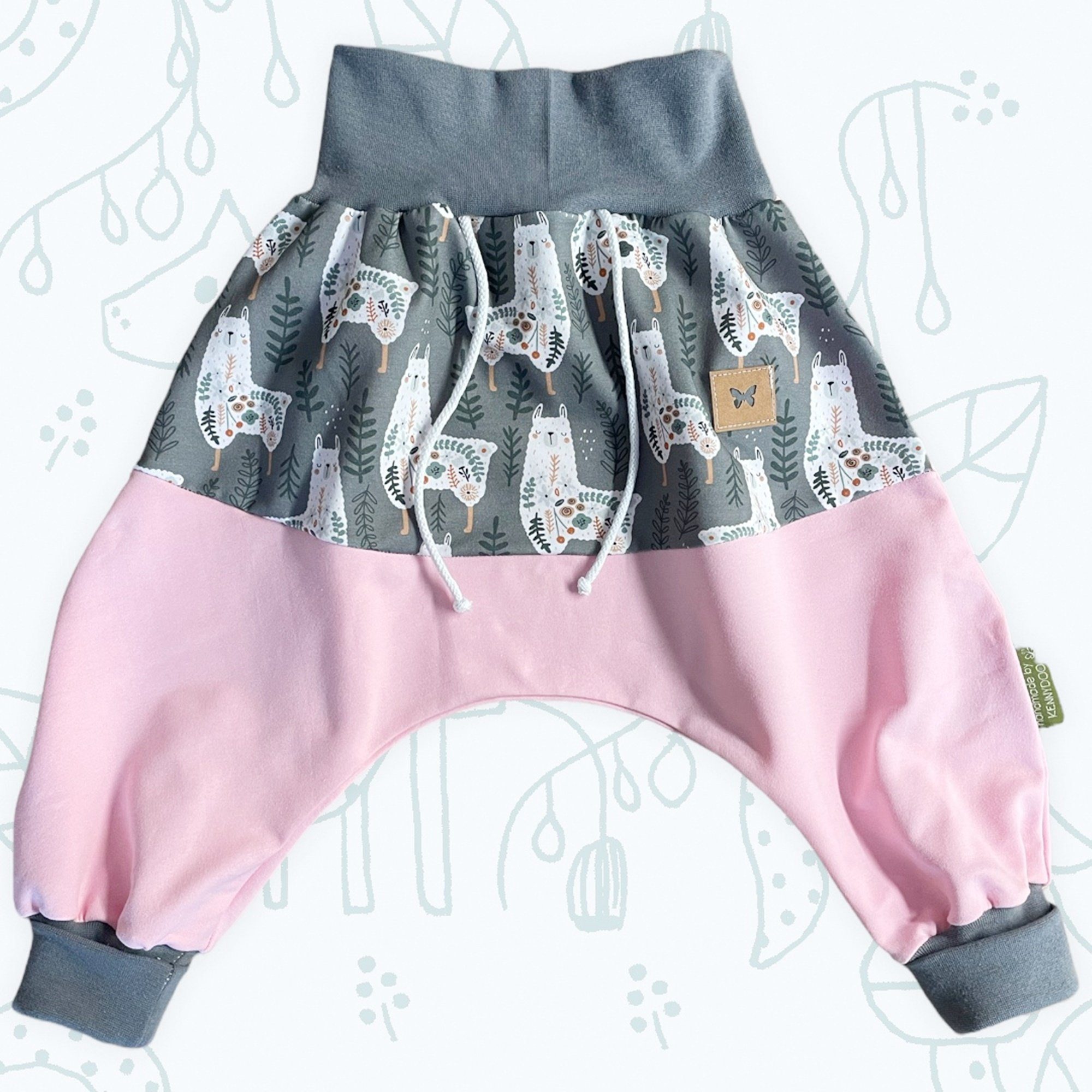 kennydoo Jogginghose Baby & Kinder Pumphose rosa Eukalyptus Lama Handgefertigt, mitwachsender Schnitt