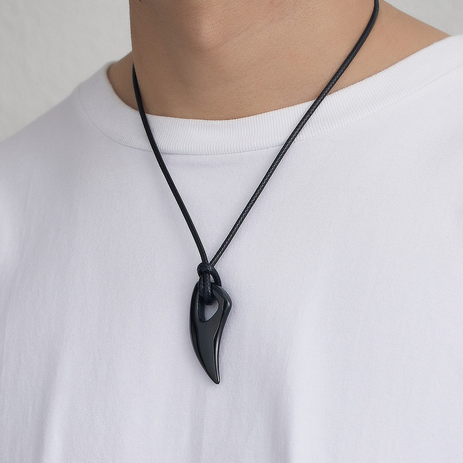 KARMA Kette mit Anhänger Halskette Zahn Schwarz Textil Edelstahl (modern, M günstig online kaufen