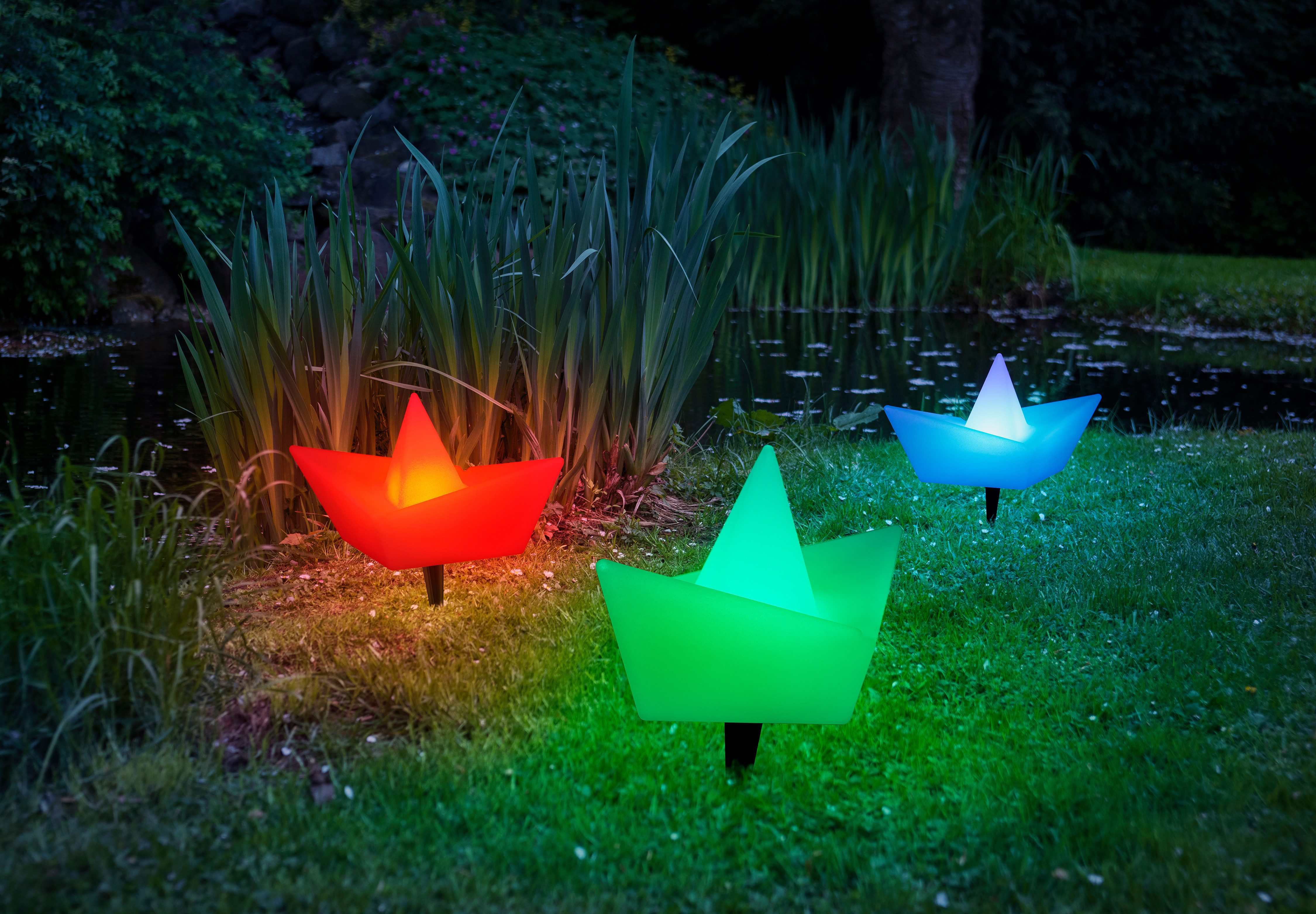 OTTO home LED Solarleuchte Quirrell, 2er Set LED-Solar Schiff, RGB, Tageslichtsensor, LED fest integriert, Warmweiß, RGB, mit Erdspießen
