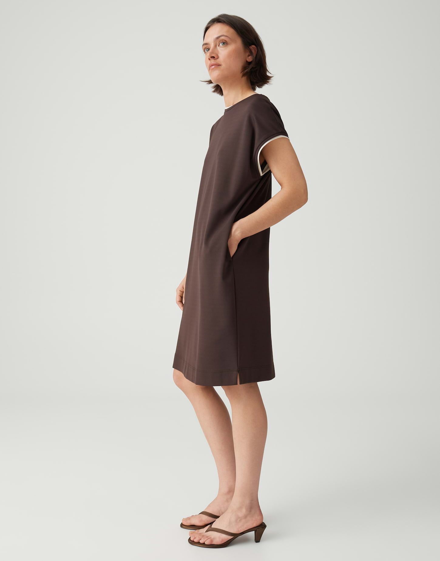 OPUS Shirtkleid mit kontrastfarbener Paspel Lockerer Fall mit praktischen Taschen – Bild 5 von 5