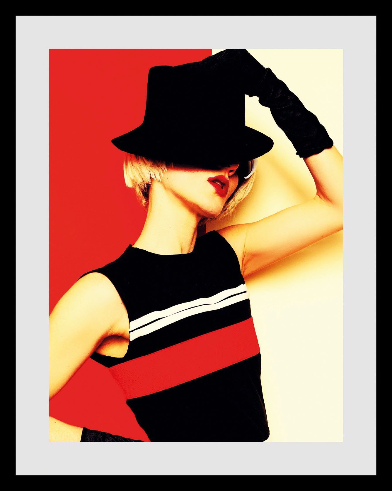 queence Bild Faceless, Art, Bilder von Frauen, Fashion, Frau, Kunst, Magazincover, Mode (1 St), HD Premium Poster-Druck inkl. Holzrahmen
