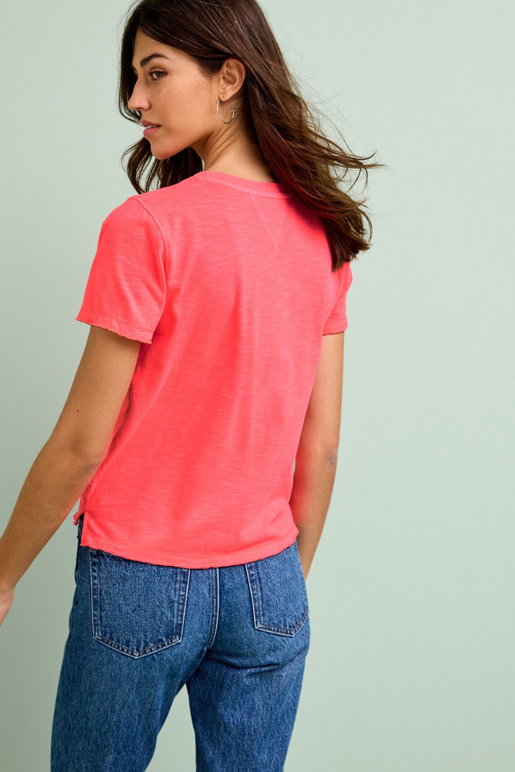 mit T-Shirt Rundhalsausschnitt Bright T-Shirt Pink und Next (1-tlg) Tasche