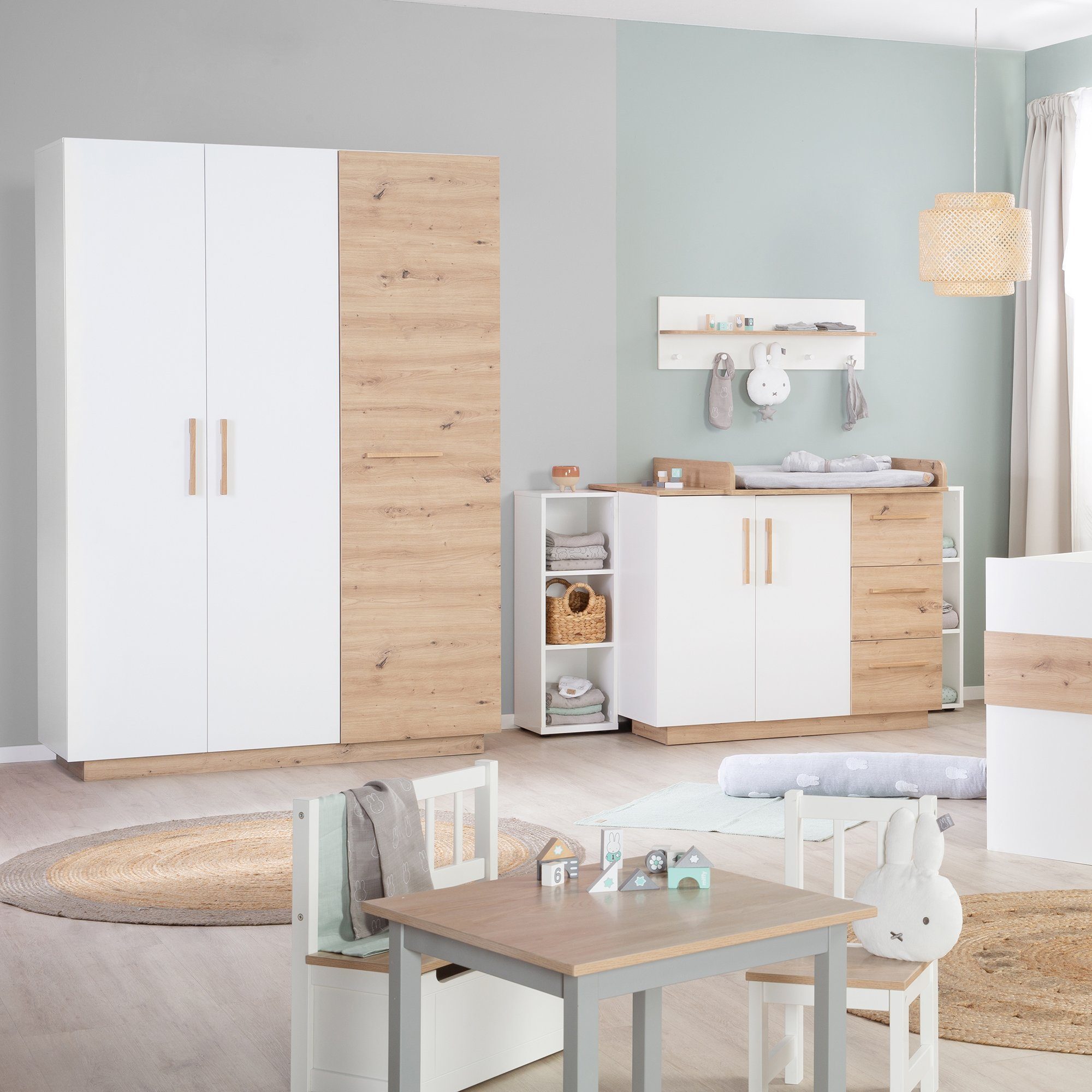 roba® Kinderkleiderschrank Lion Griffe aus massiver Eiche