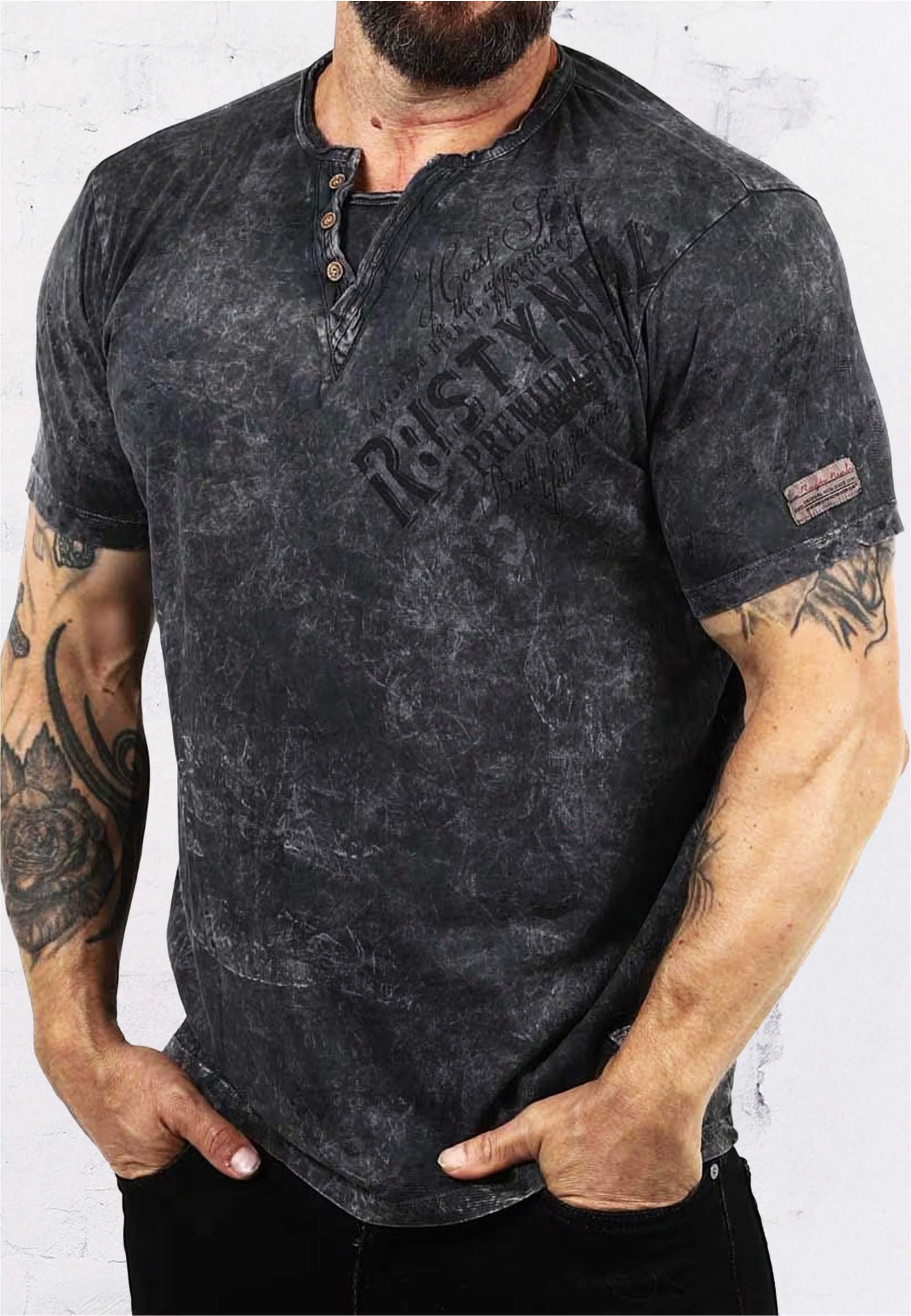 Rusty Neal T-Shirt im coolen Used-Look-Design