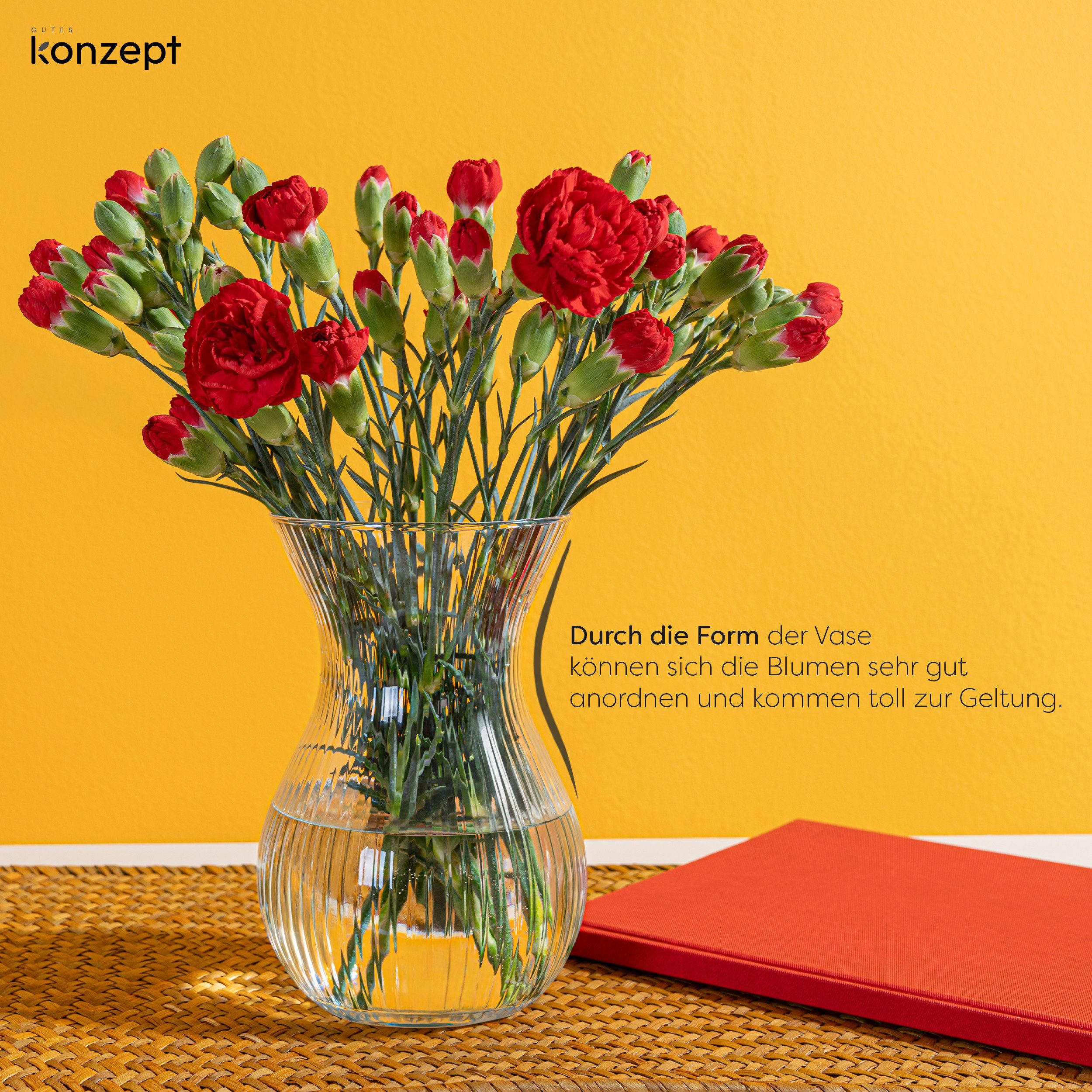 KONZEPT Tischvase Glasvase geriffelt 18 cm hoch, Ø11 cm – stilvolle Tischvase aus Glas (Set, 2 St), für Blumen, Tulpen & Deko im Wohnzimmer oder Büro – Bild 4 von 5