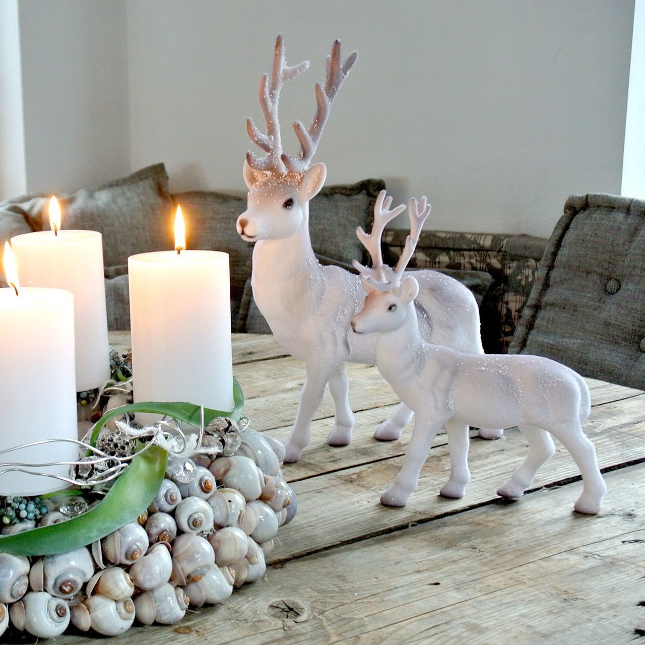 Florists Products Weihnachtsmann Deko Hirsch beflockt beschneit 20cm Weiß Grau 3er Set, 3 Stück