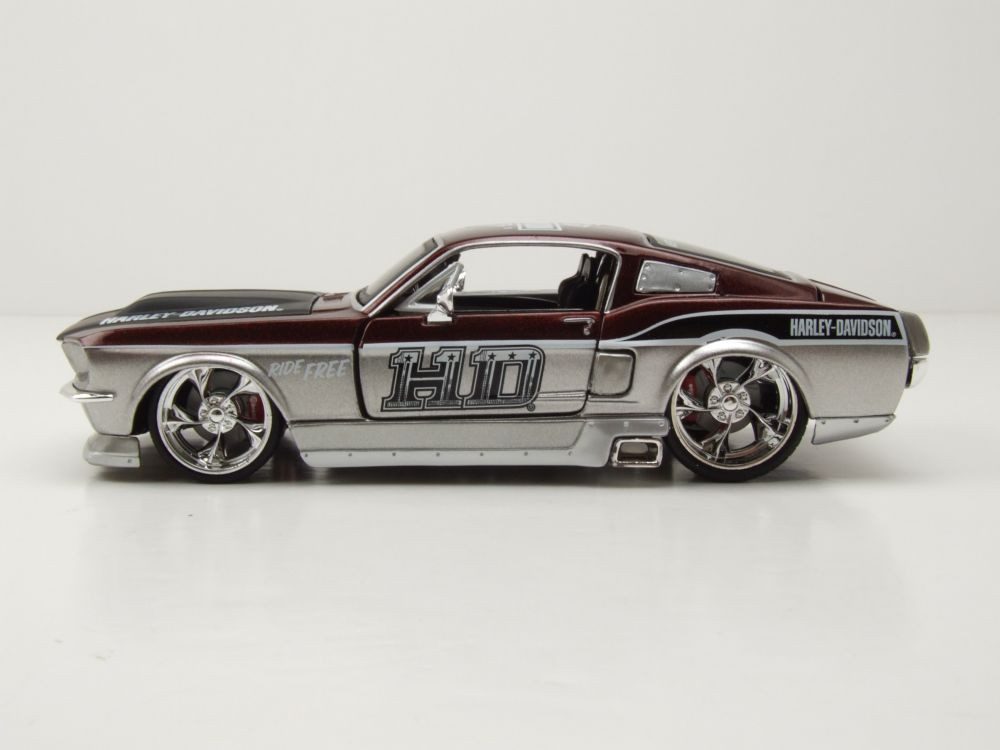 Maisto® Modellauto Ford Mustang GT 1967 silber kupfer Harley Davidson, Maßstab 1:24