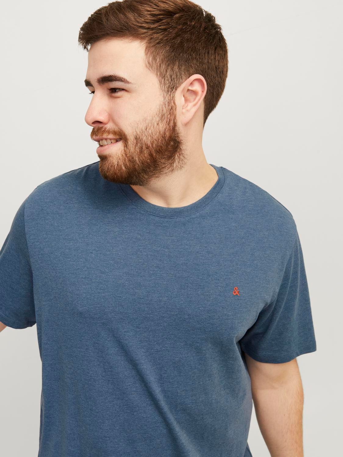Jack & Jones PlusSize T-Shirt JJEPAULOS TEE SS CREW NECK NOOS PLS mit Logo Stickerei