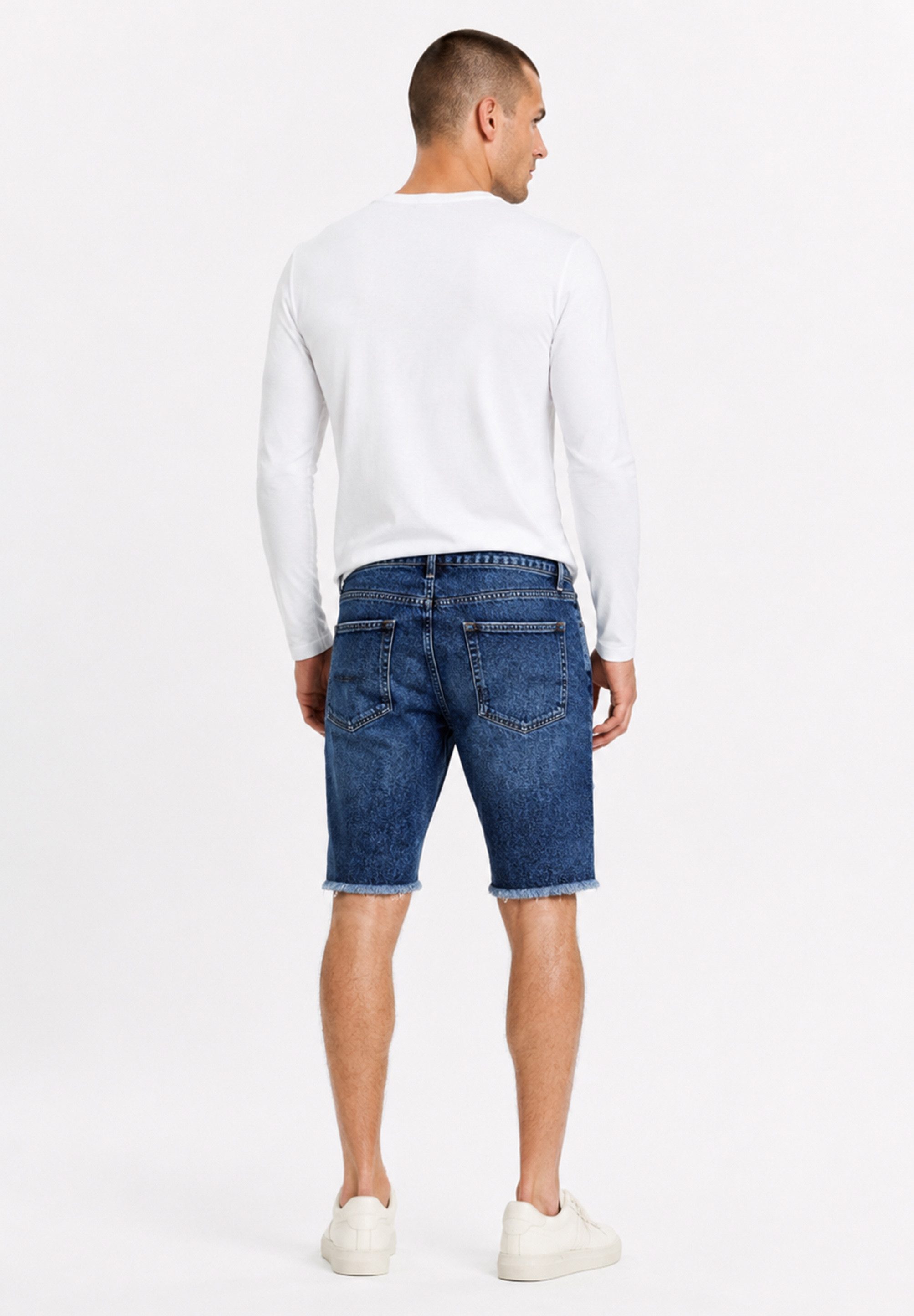behype Jeansshorts im Destroyed Look als Kurze Hose für Herren Sommer-Shorts Bermuda für Männer aus 100% Baumwolle – Bild 5 von 5