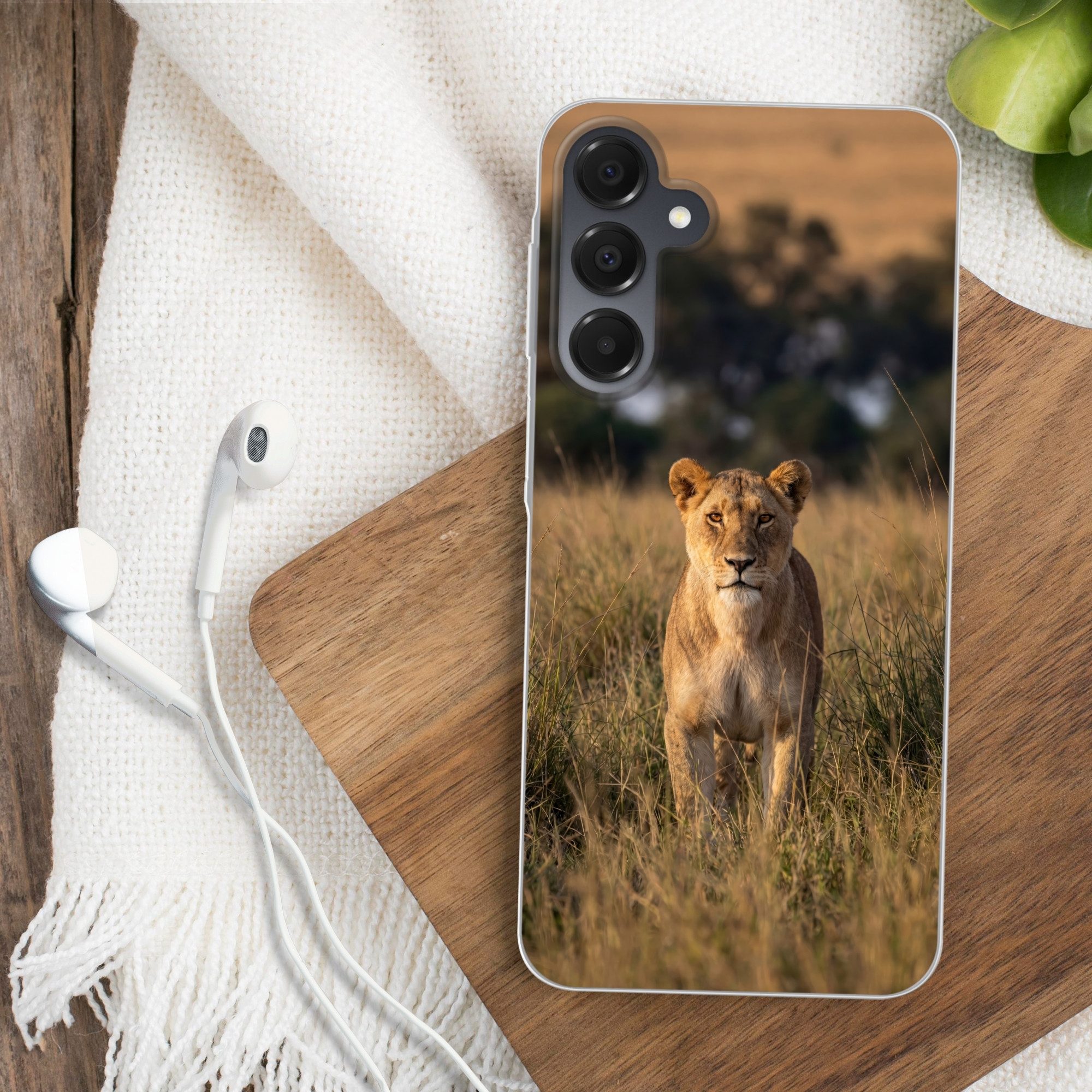 MuchoWow Handyhülle für Samsung Galaxy A16 5G Löwin - Gras - Gelb, Phone Case, Silikon, Schutzhülle Dünn