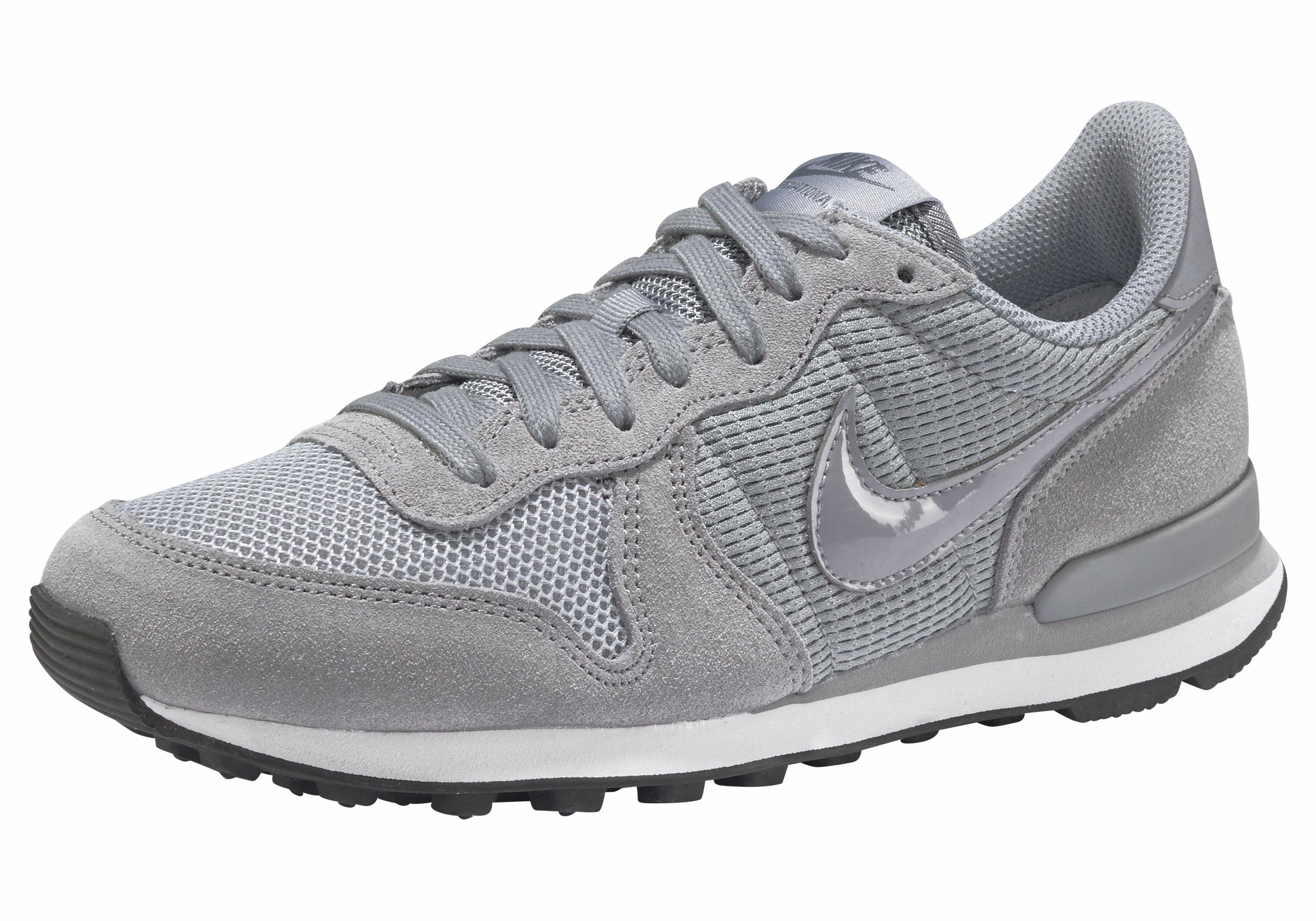otto nike internationalist