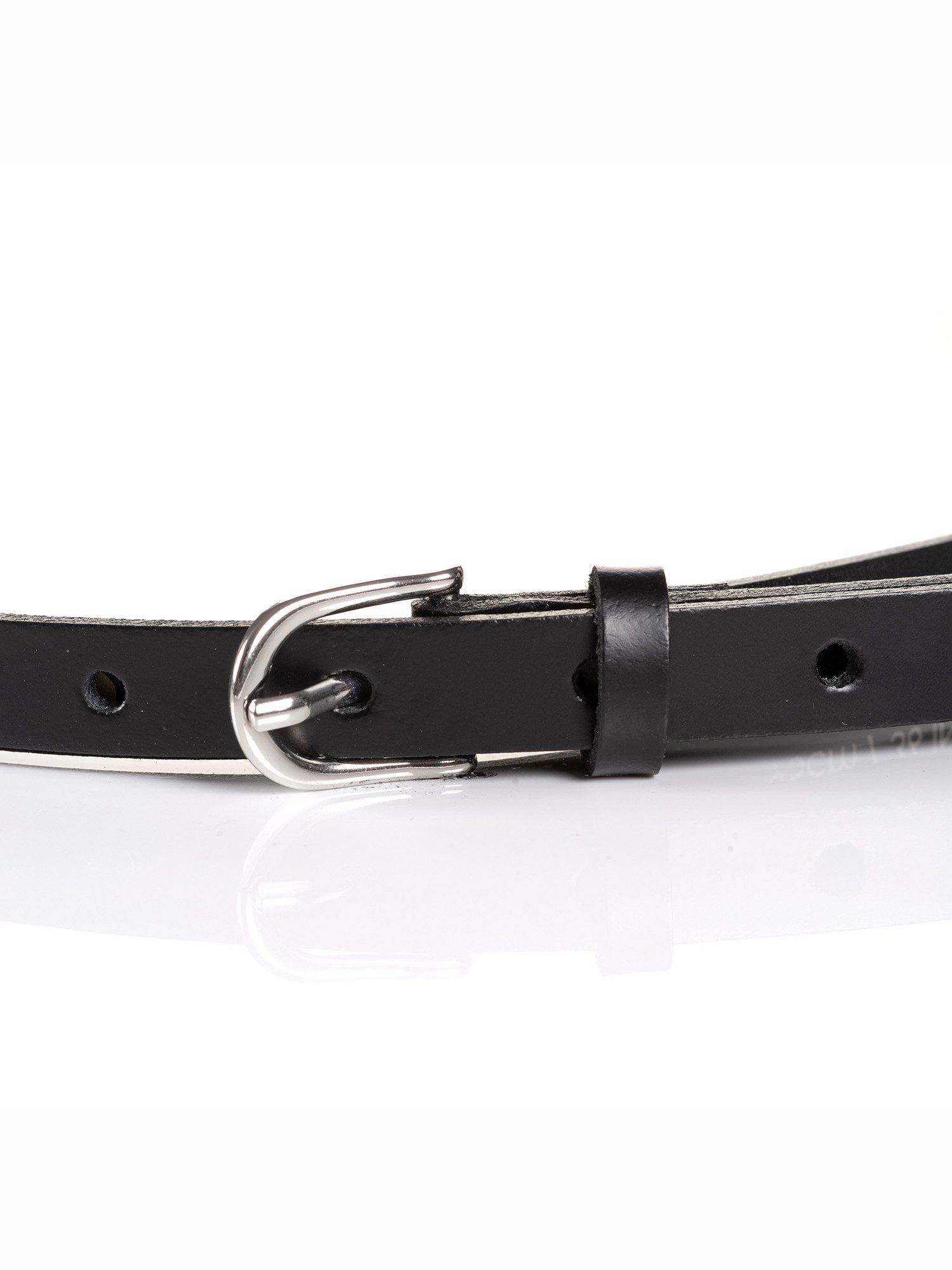 TOM TAILOR Synthetikgürtel TTDPAULA aus glattem Echtleder mit filigraner Dornschließe – 1,5 cm schmal