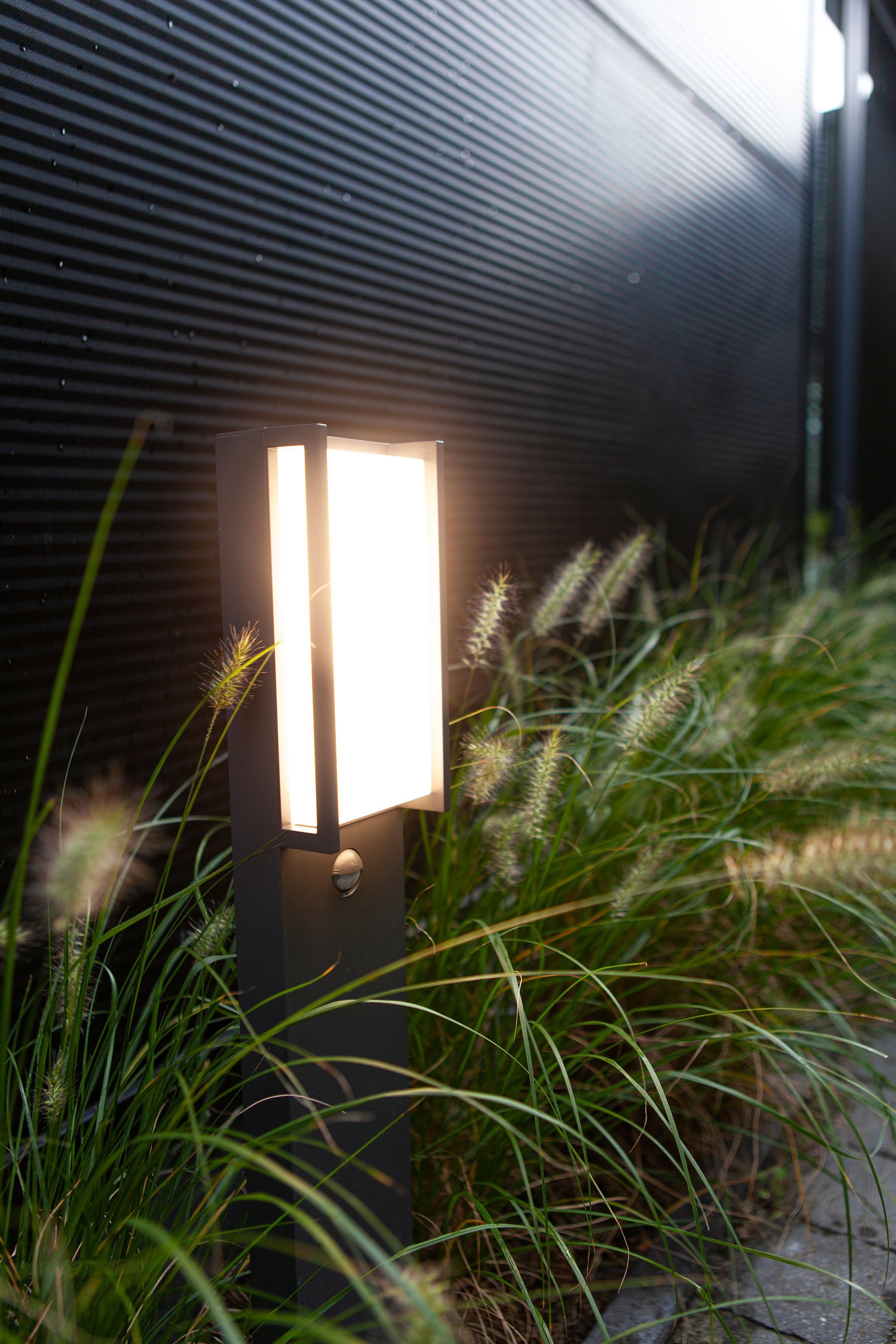 LUTEC LED Pollerleuchte QUBO, LED fest integriert, Warmweiß, Bewegungsmelder