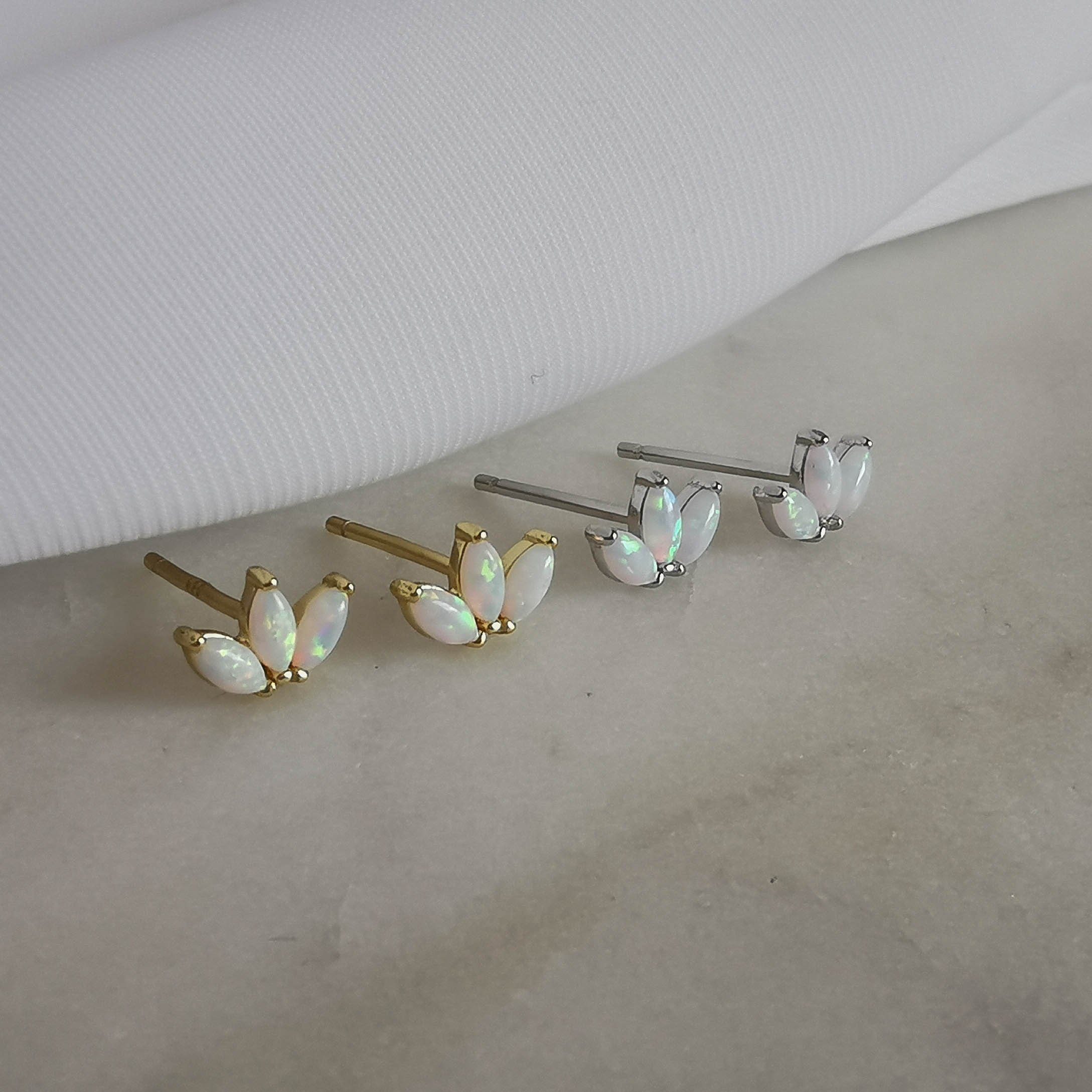 Brandlinger Paar Ohrstecker Ohrstecker Faro, Lotus Silber 925 vergoldet, Weißer Opal