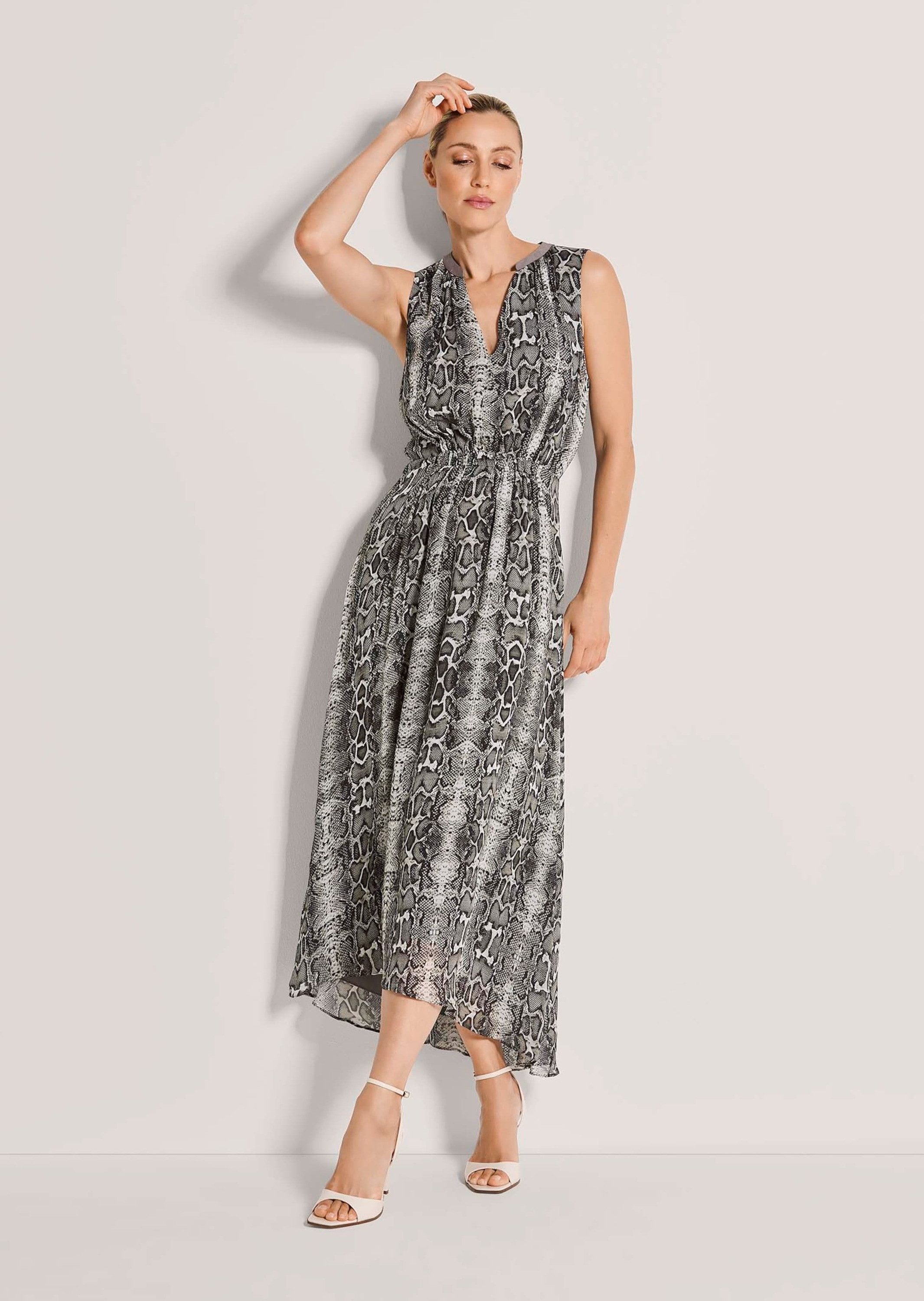 MADELEINE Maxikleid Sommerkleid mit Schlangenmuster Midikleid mit Rundhals günstig online kaufen