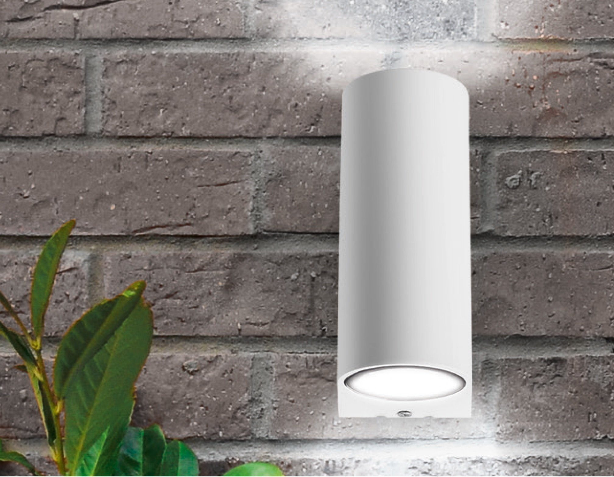 TRANGO LED Außen-Wandleuchte, Helligkeitssensor, 8012-RSWL LED Up & Down IP44 Außenwandleuchte aus Aluminium, Wandstrahler modern in RUND Weiß mit Dämmerungssensor (automatische Tag & Nacht-Schaltung) außen & innen Wandlampe, Außenlampe, inkl. 2x 5 Watt warmweiß GU10 LED Leuchtmittel