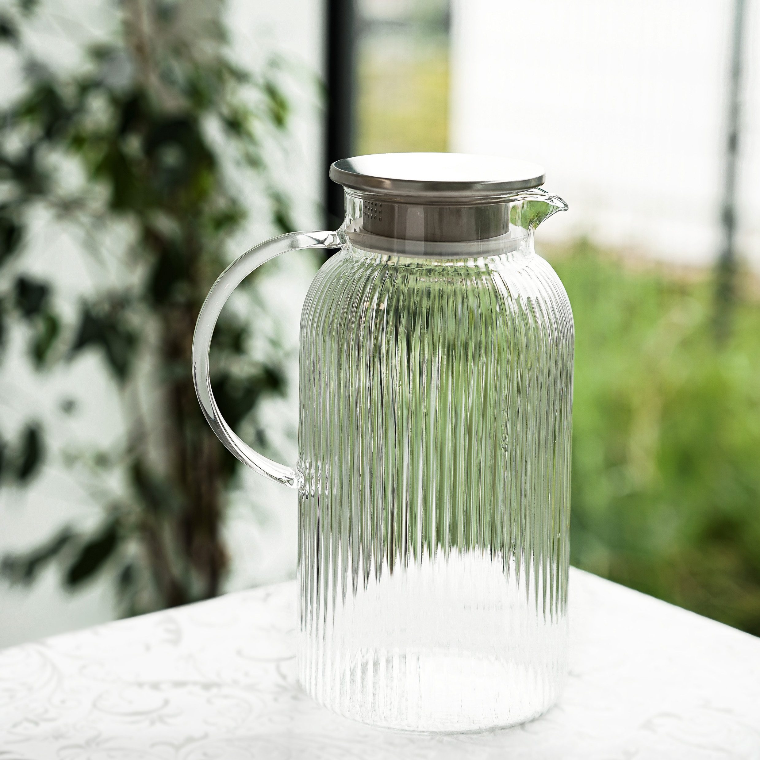 Almina Karaffe "Freya Caraffa" aus hochwertigem Borosilikatglas mit Deckel - 1800ml, (1-tlg) – Bild 4 von 5