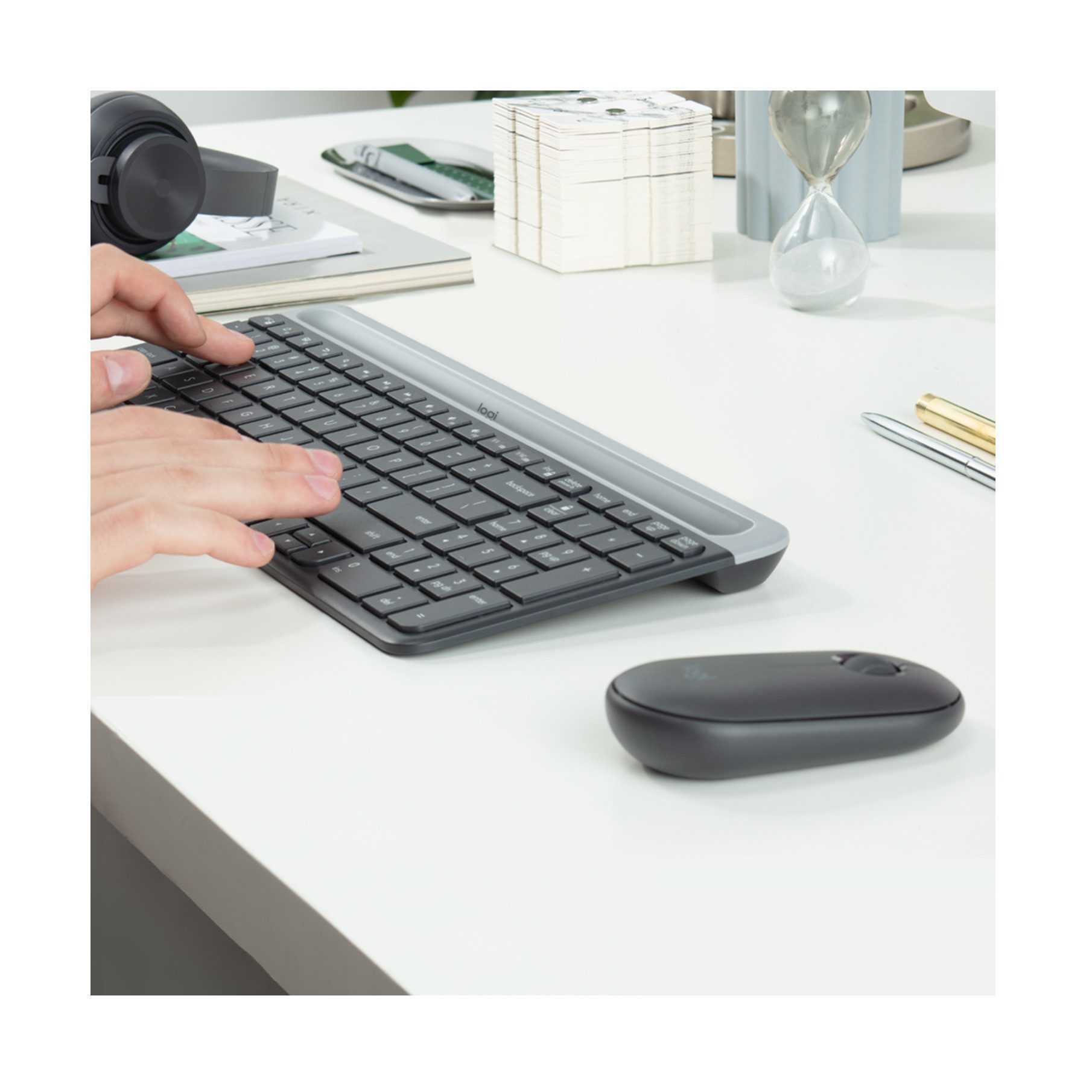 Logitech Logitech Slim Wireless MK470 Tastatur- und Maus-Set