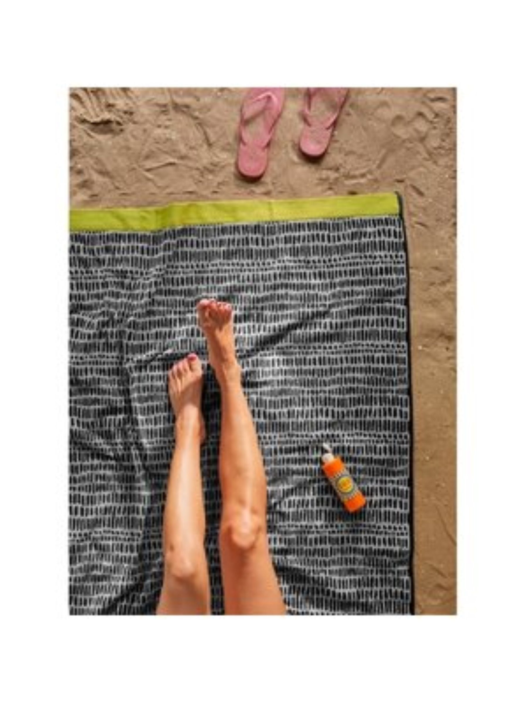 KAAT Amsterdam Strandtuch KAAT Family Strandtuch Liegetuch 100x180 cm Zanzibar schwarz weiß, Baumwolle (1-St), äußerst saugfähig und schnell trocknend