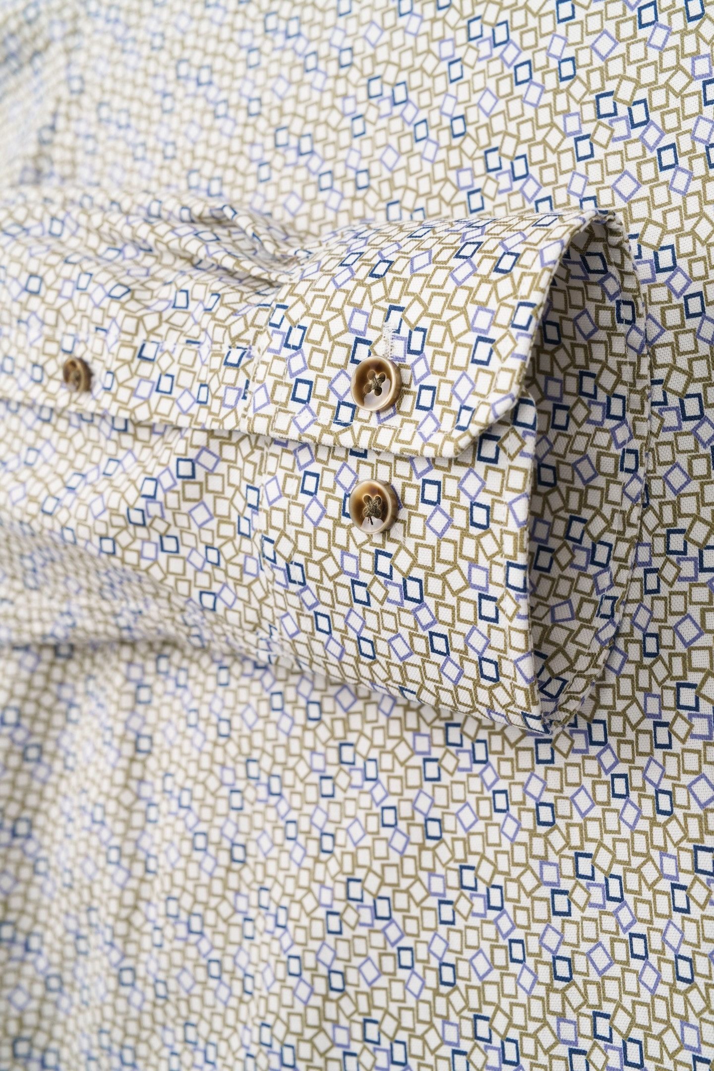 bugatti mit Button-Down-Kragen