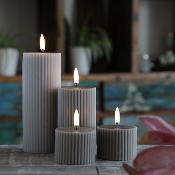 UYUNI Lighting LED-Kerze Thea Uyuni mit Rillen Timer bis 400Std. D: 5,8cm H:15,2cm gerillt sand (1-tlg)