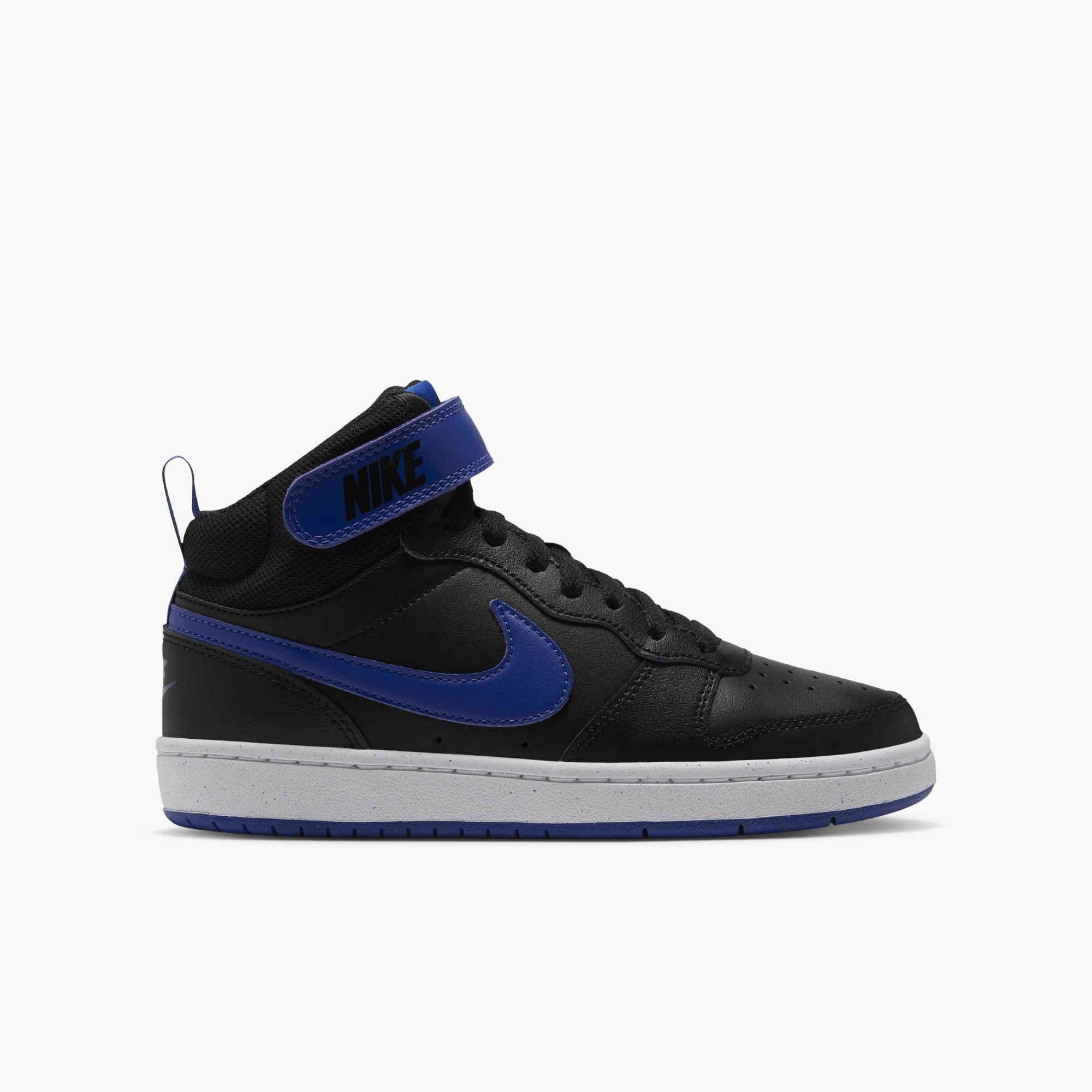 Nike Sportswear Court Borough Mid 2 (GS) Sneaker (für Jugendliche) Design auf den Spuren des Air Force 1