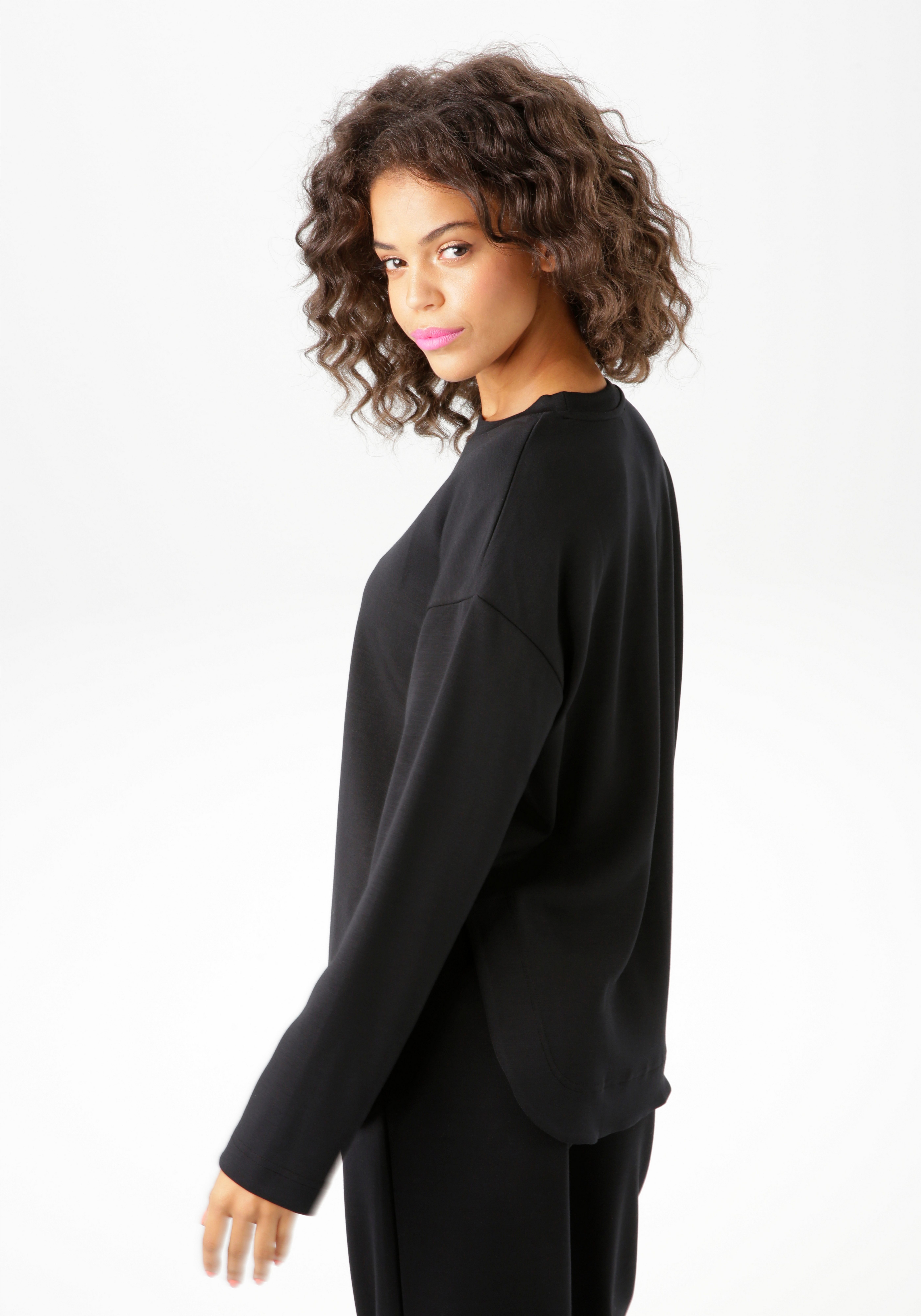 Aniston CASUAL Sweatshirt in trendiger Farbpalette günstig online kaufen