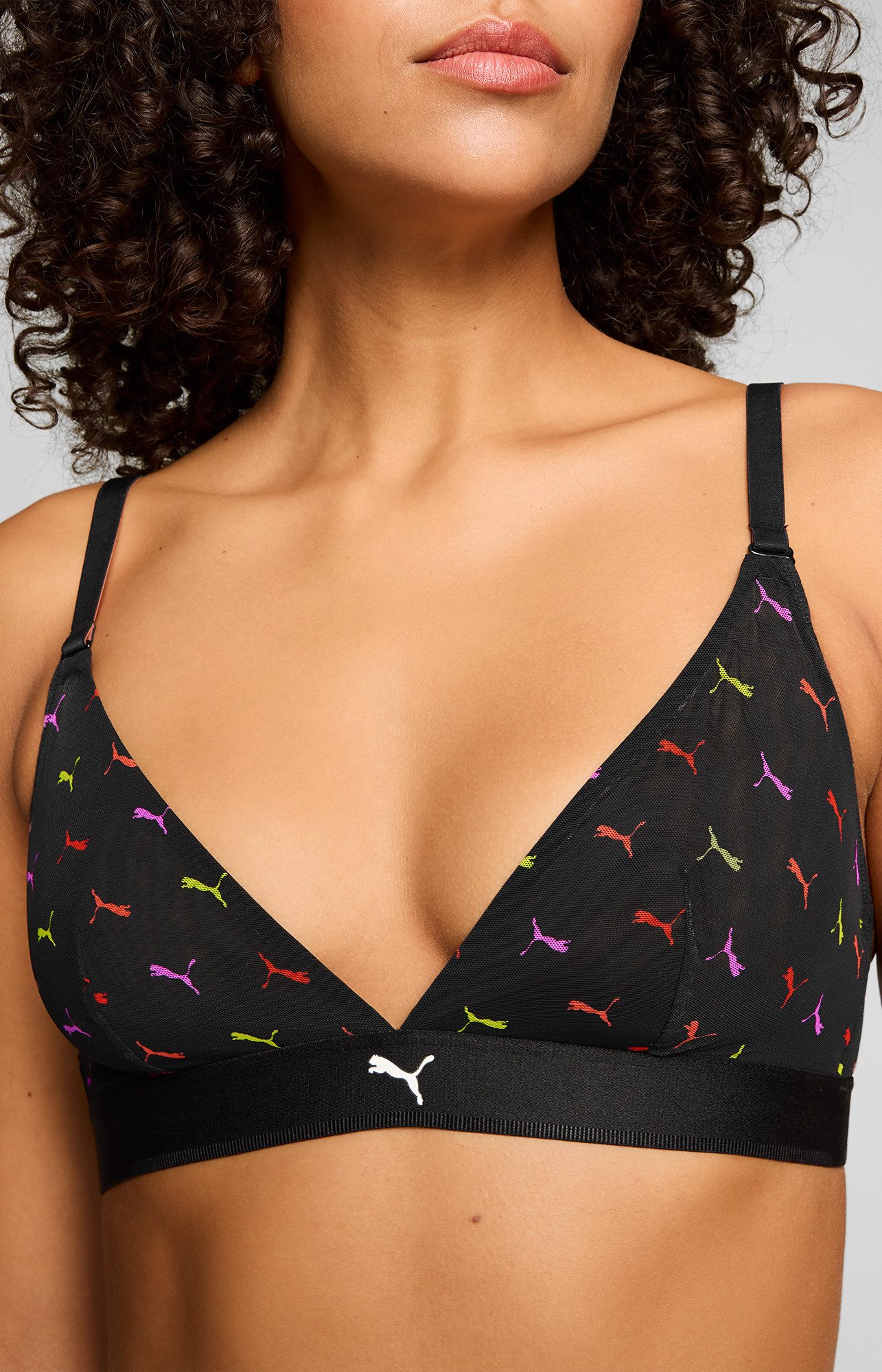 PUMA Bügelloser BH PUMA WOMEN PRINTED MESH TRIANGLE TOP mit buntem allover Logodruck, verstellbare Träger, mit Mesh-Details