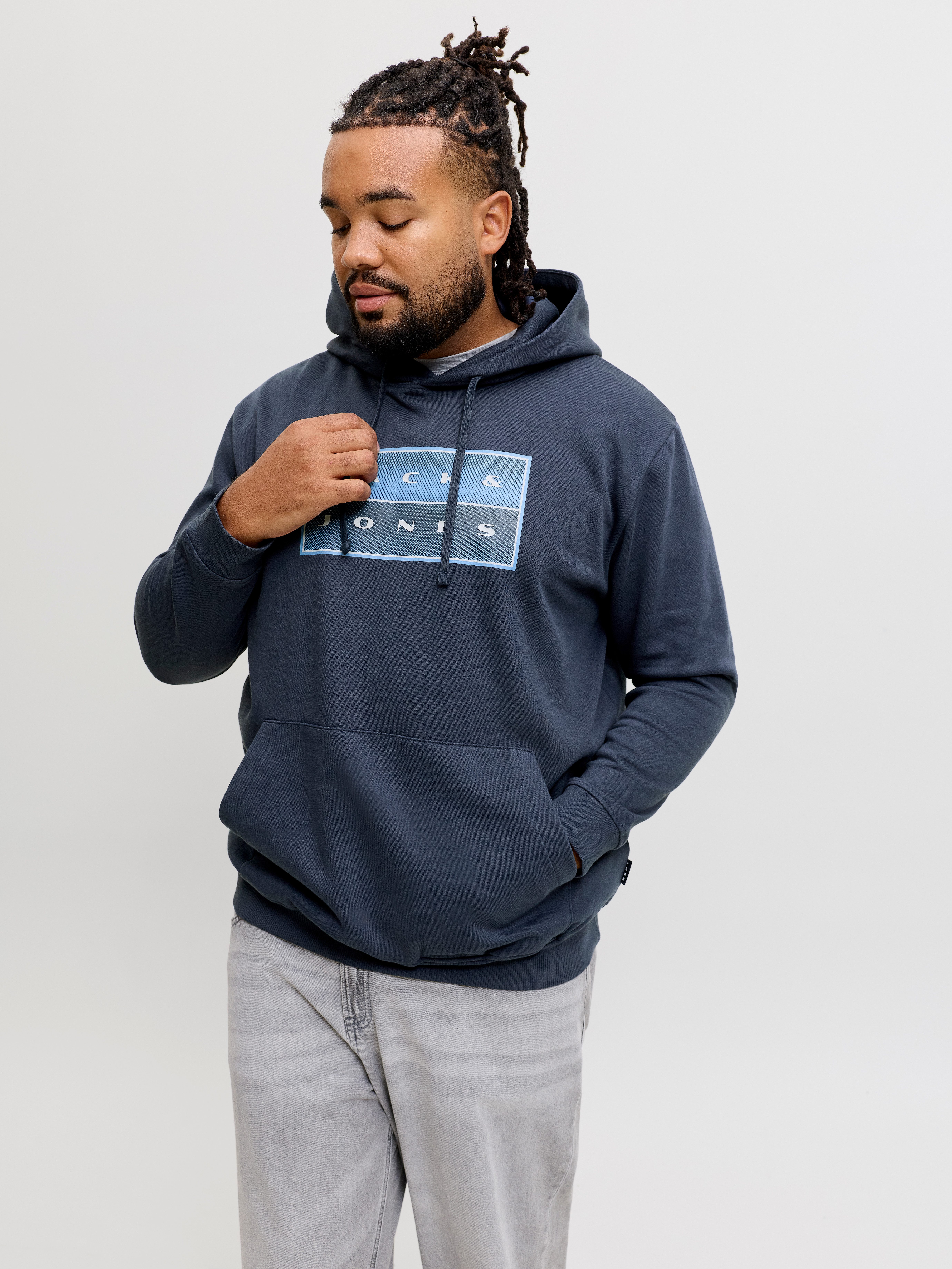 Jack & Jones PlusSize Kapuzensweatshirt JCOFUSION BOX SWEAT HOOD PLS Baumwollmischung, regular fit – Bild 2 von 5