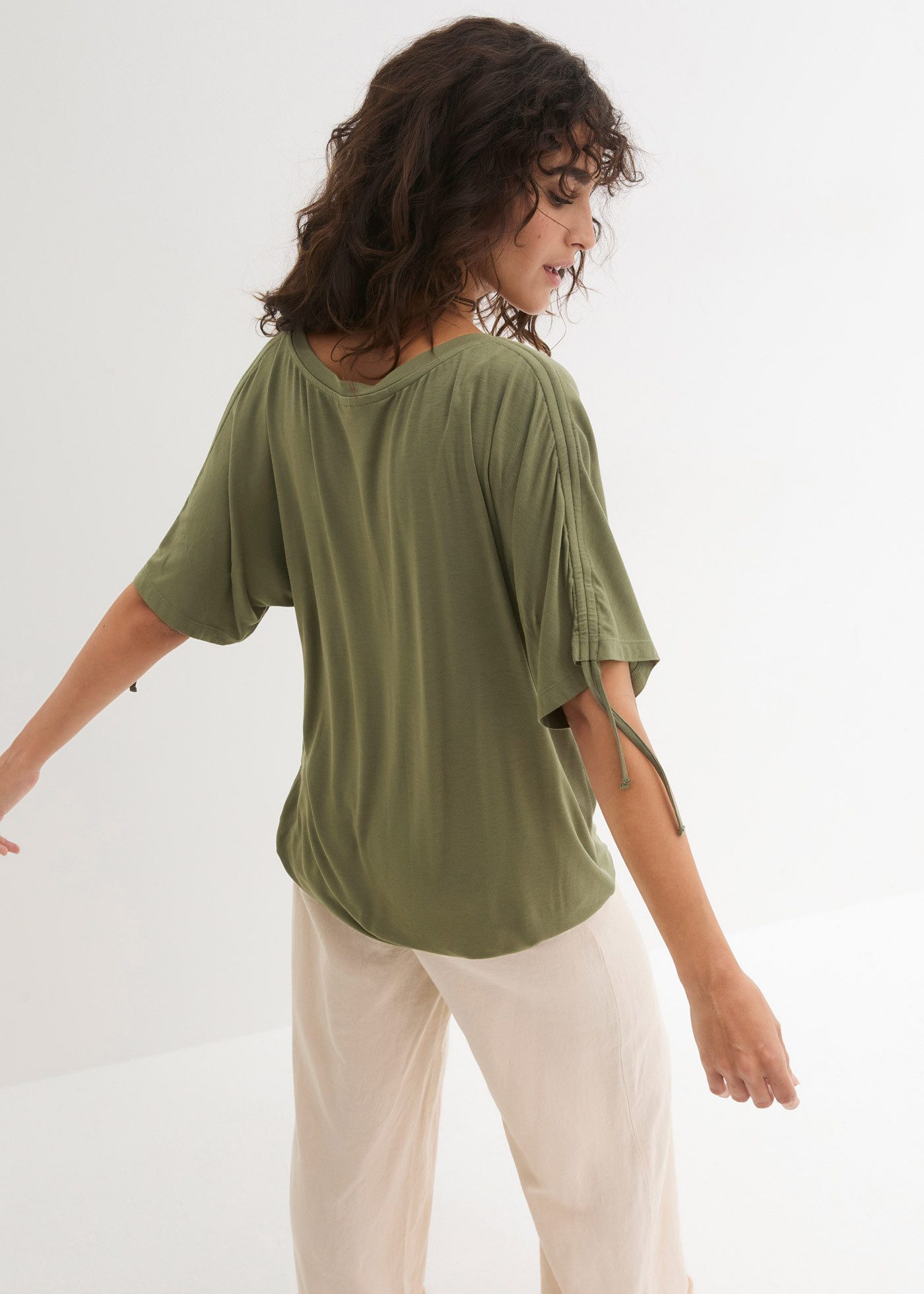 bonprix T-Shirt lässig geschnitten, Halbarm-Design, mit Raffung am Ärmel günstig online kaufen